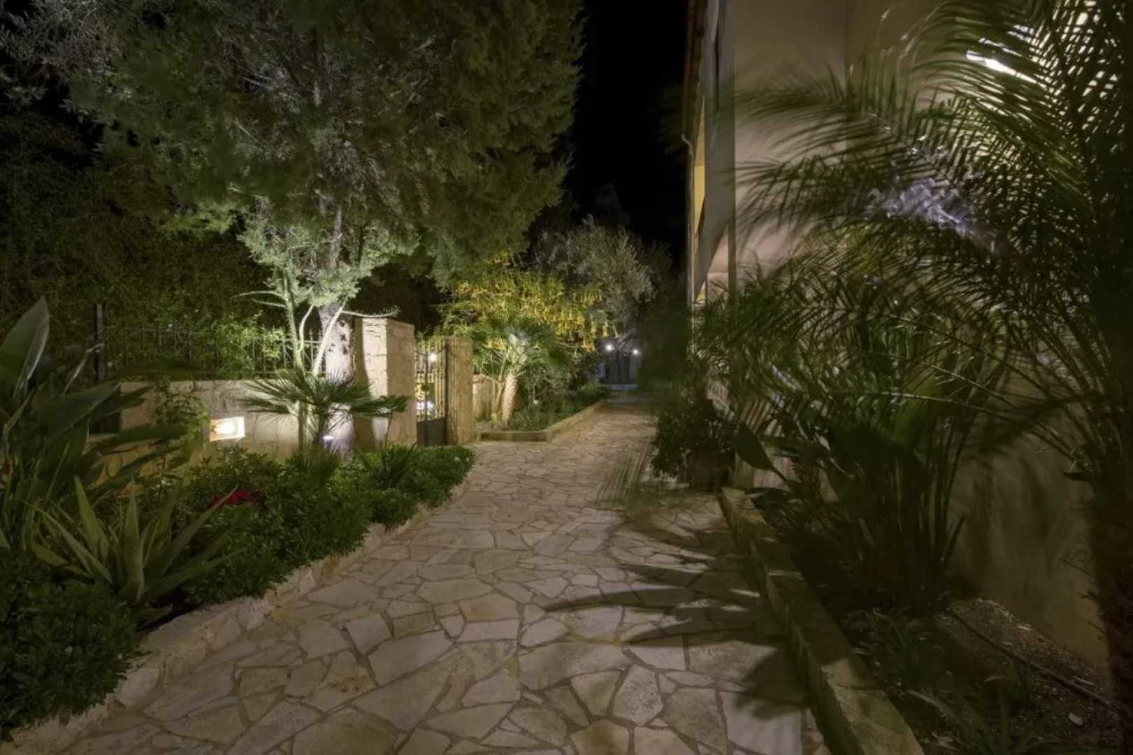 Serenity River Villa