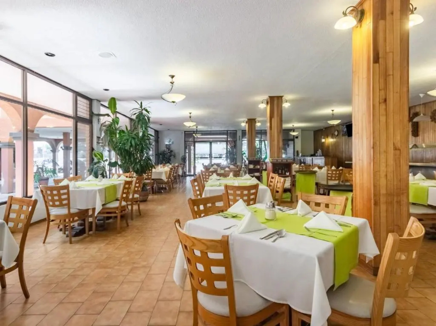 Capital O Mansion los Arcos