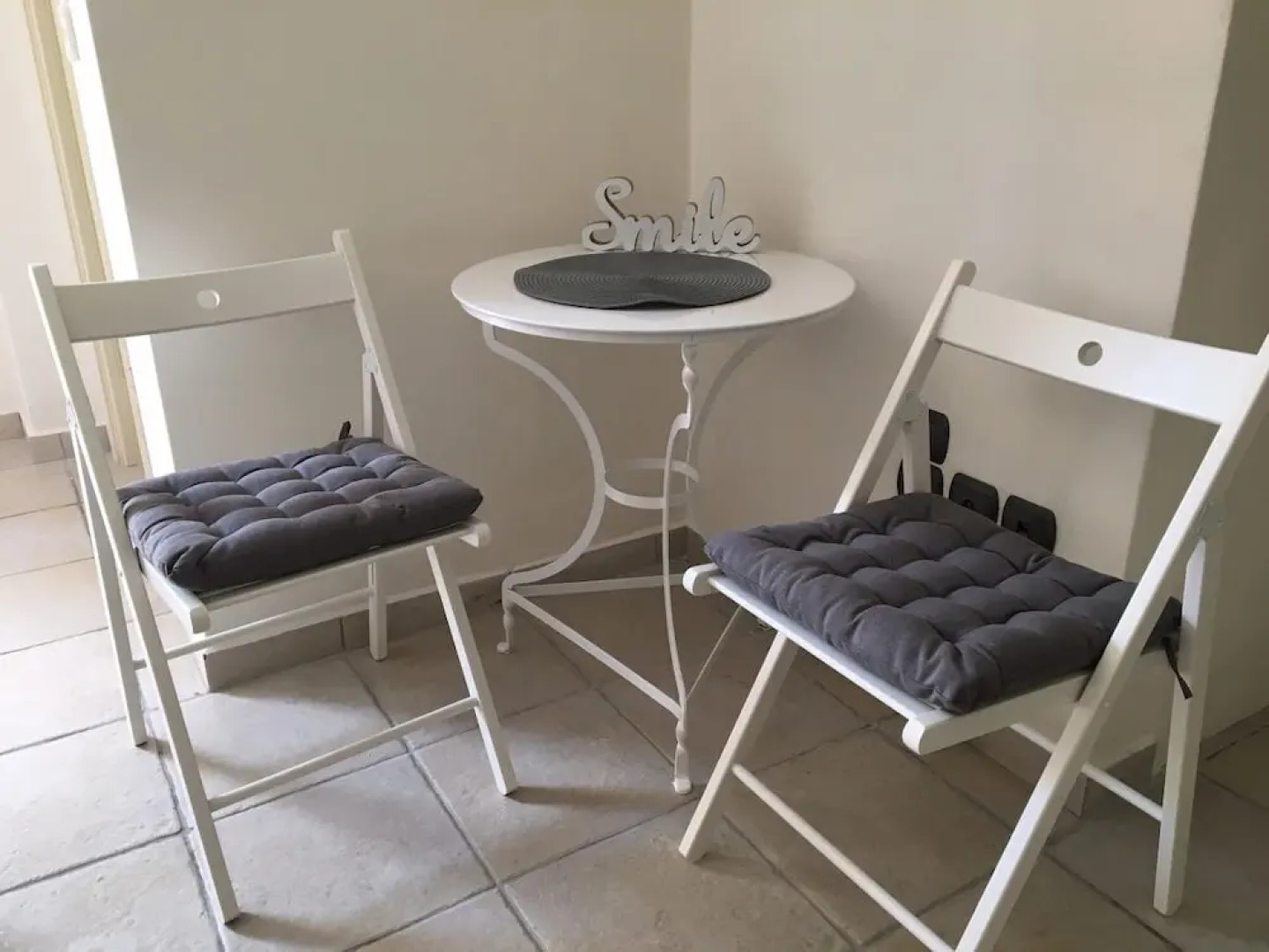 PYRGOS RALLI ESTATE Apartments and Suites