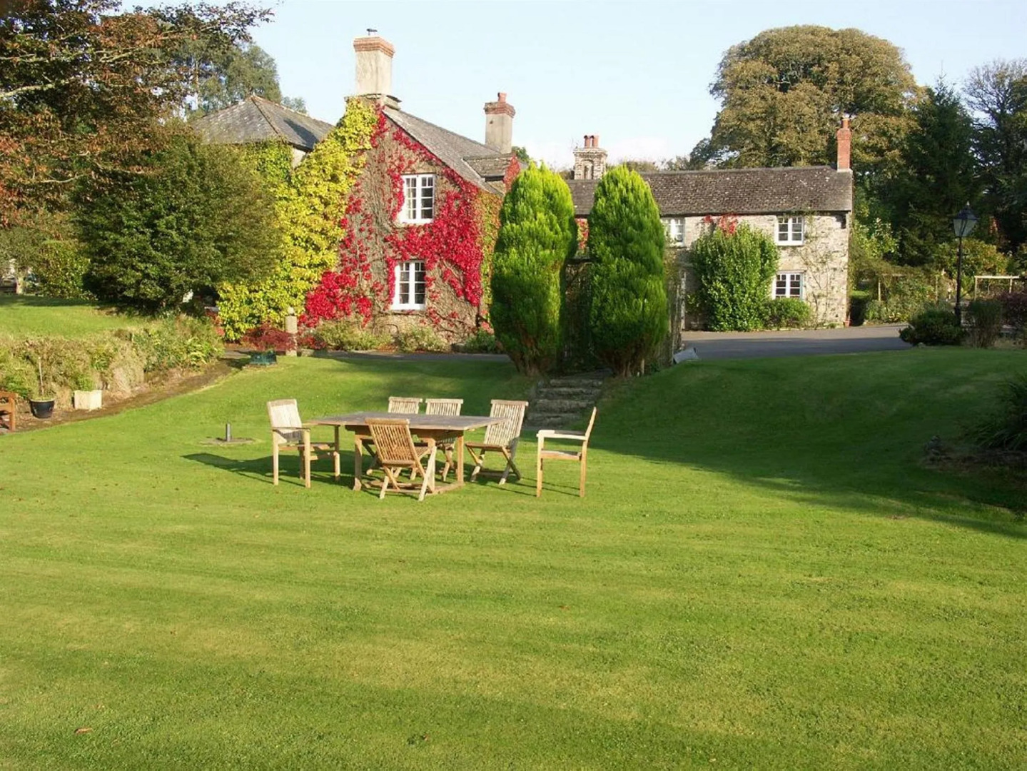 Collaven Manor Hotel