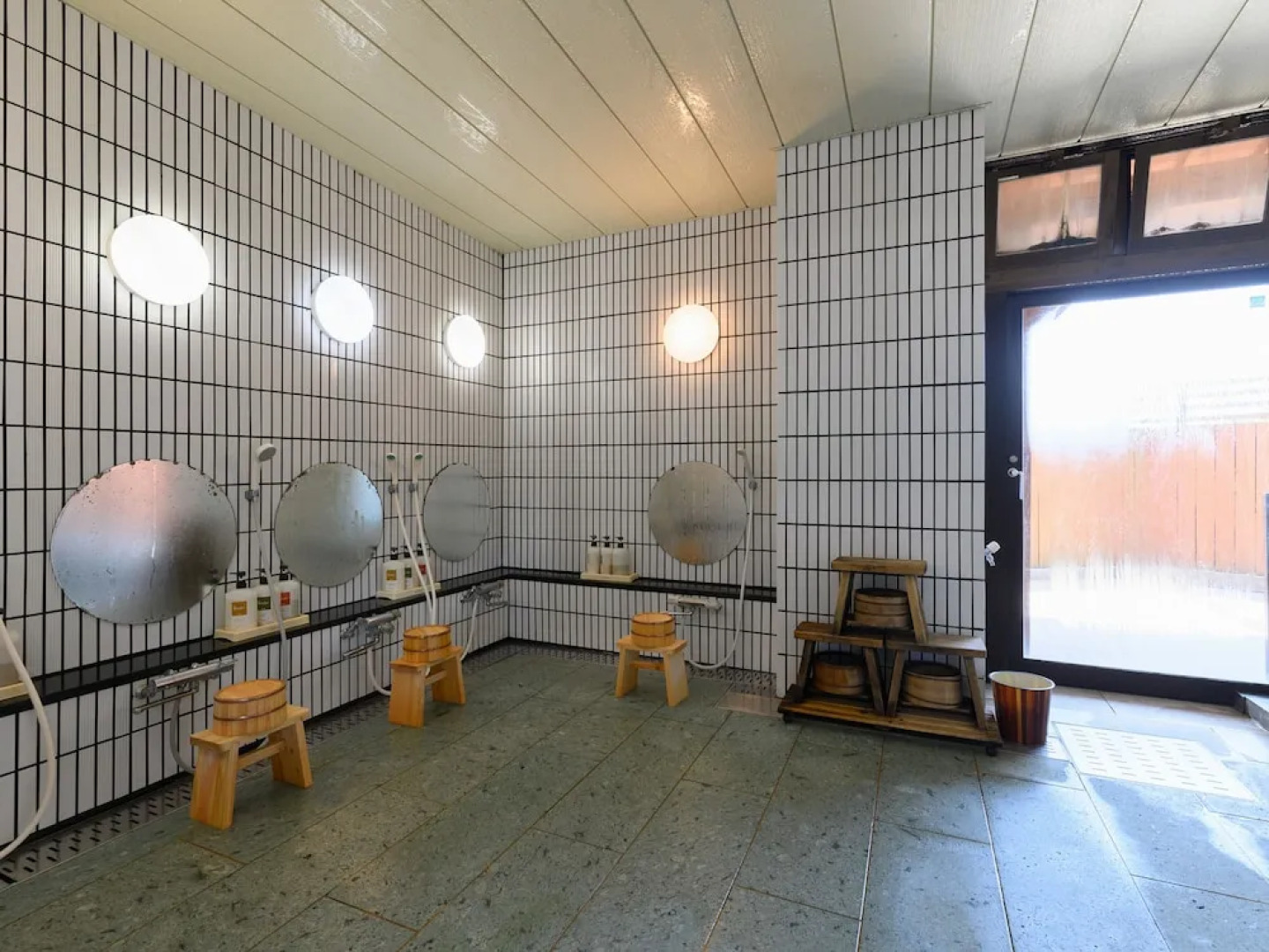 Tabist Marutora Bekkan Nishio Kira