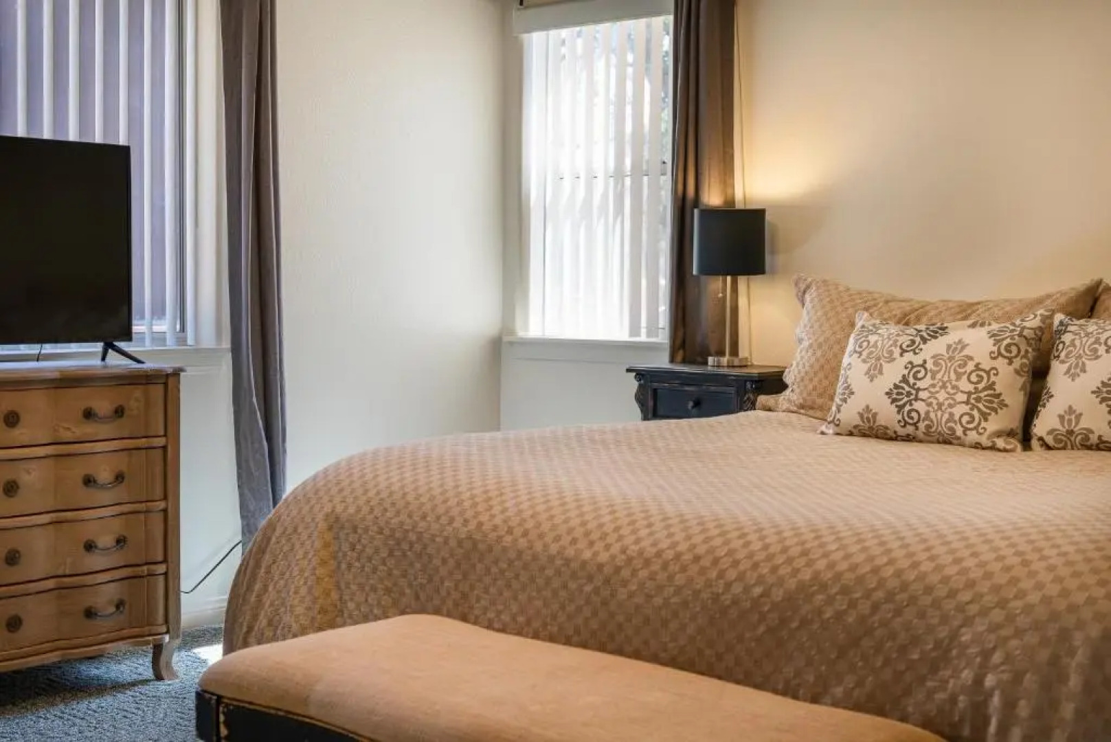 Cozy Family House + Full Game Room