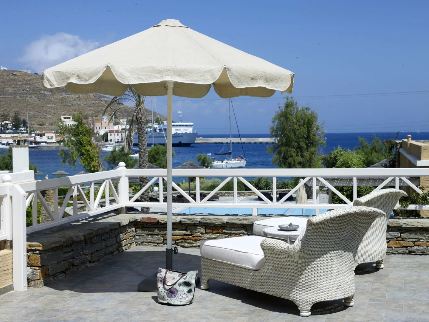 Porto Kea Suites
