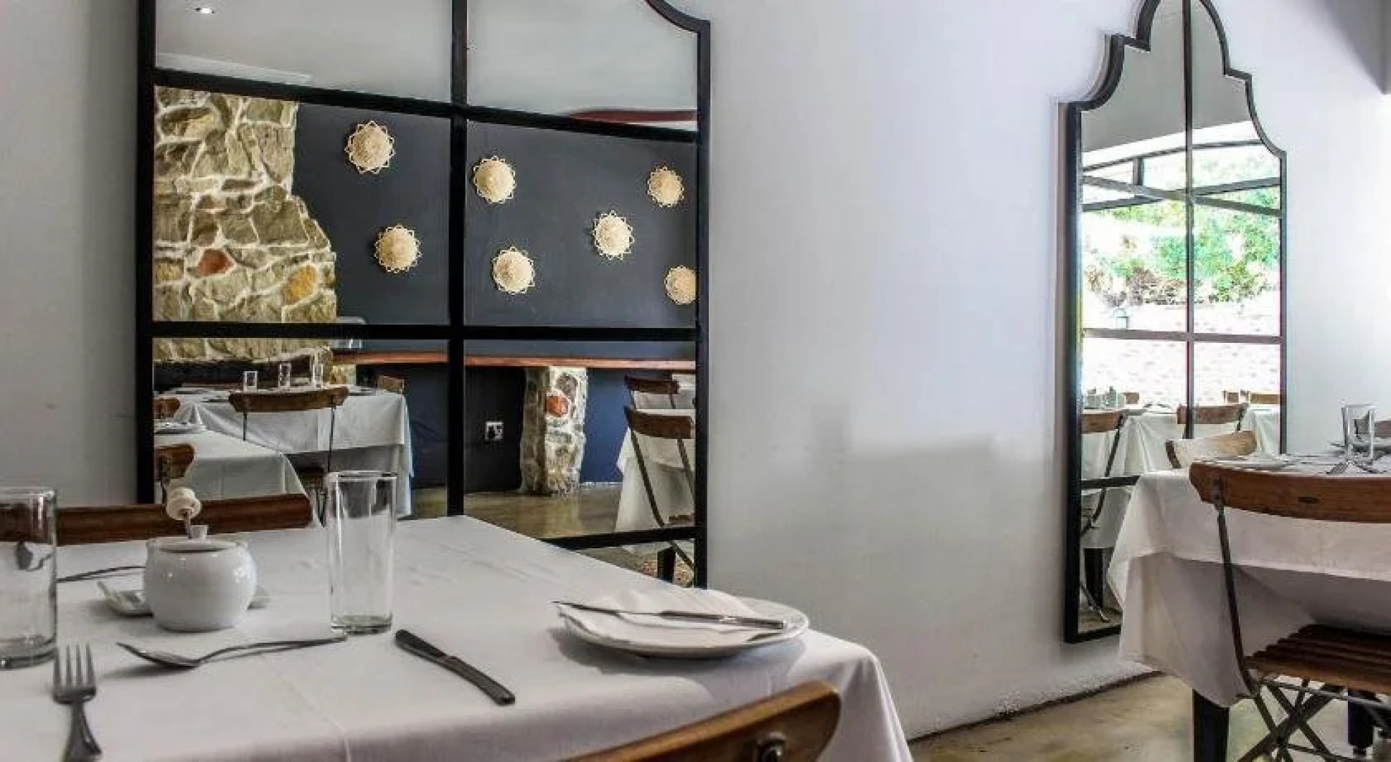 Jemimas Hospitality, Bunker on Bailie