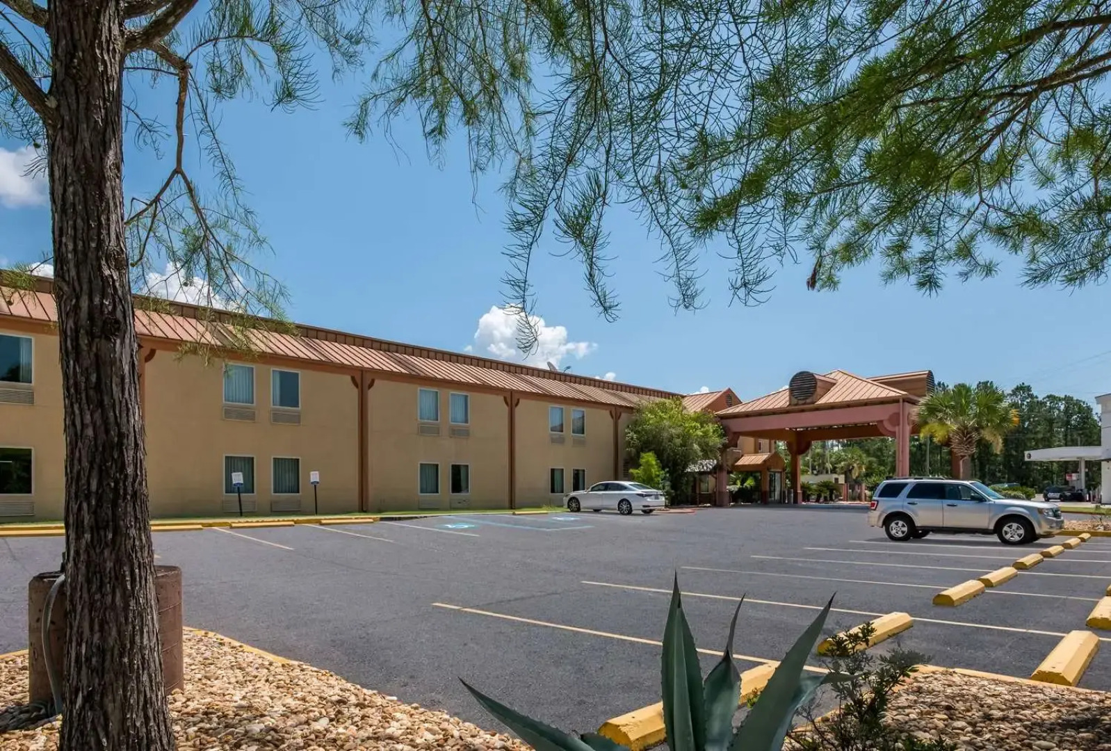 Econo Lodge Inn & Suites Diamondhead