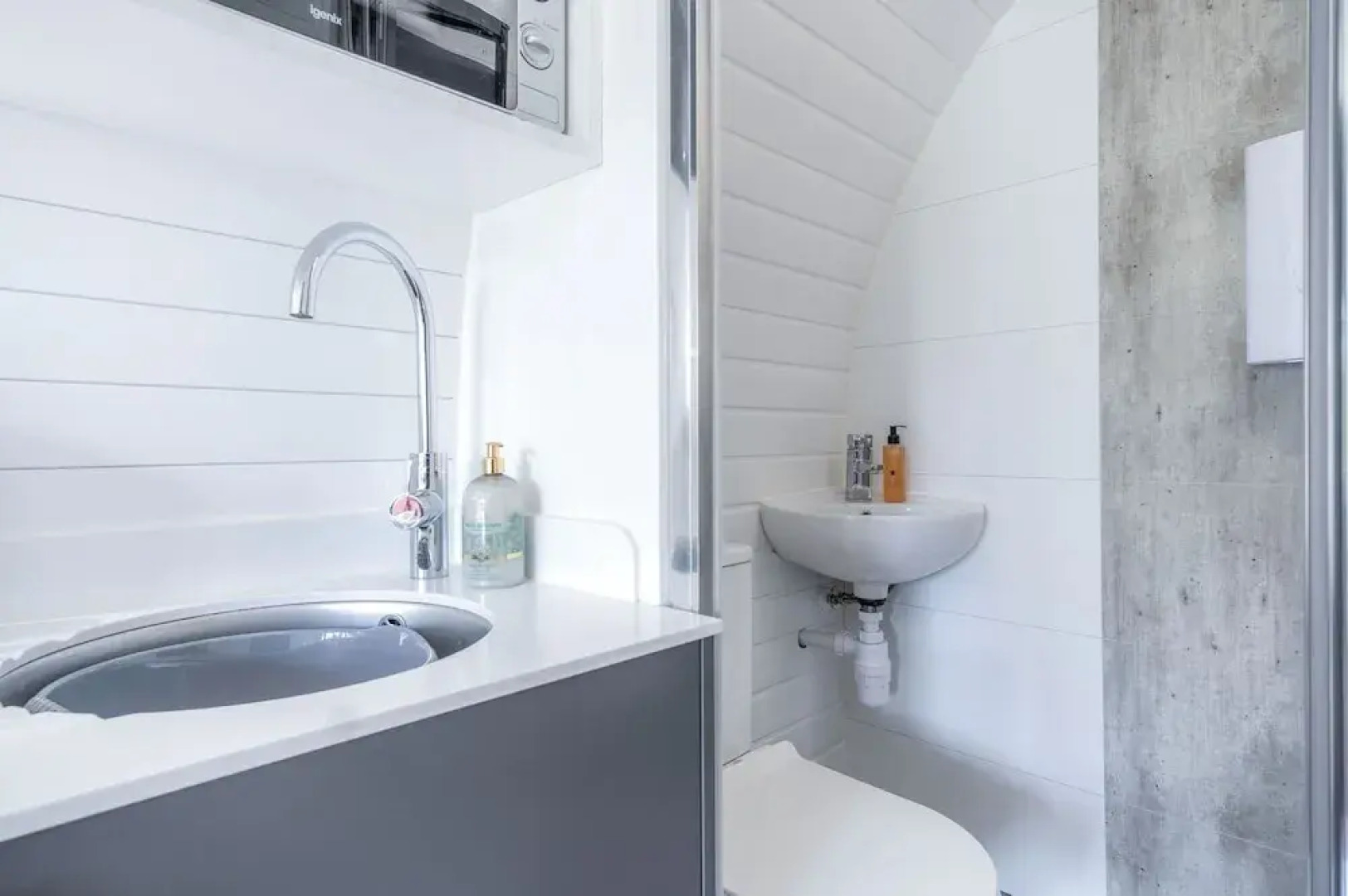 Woody - 1 Bedroom Pod - Cold Inn