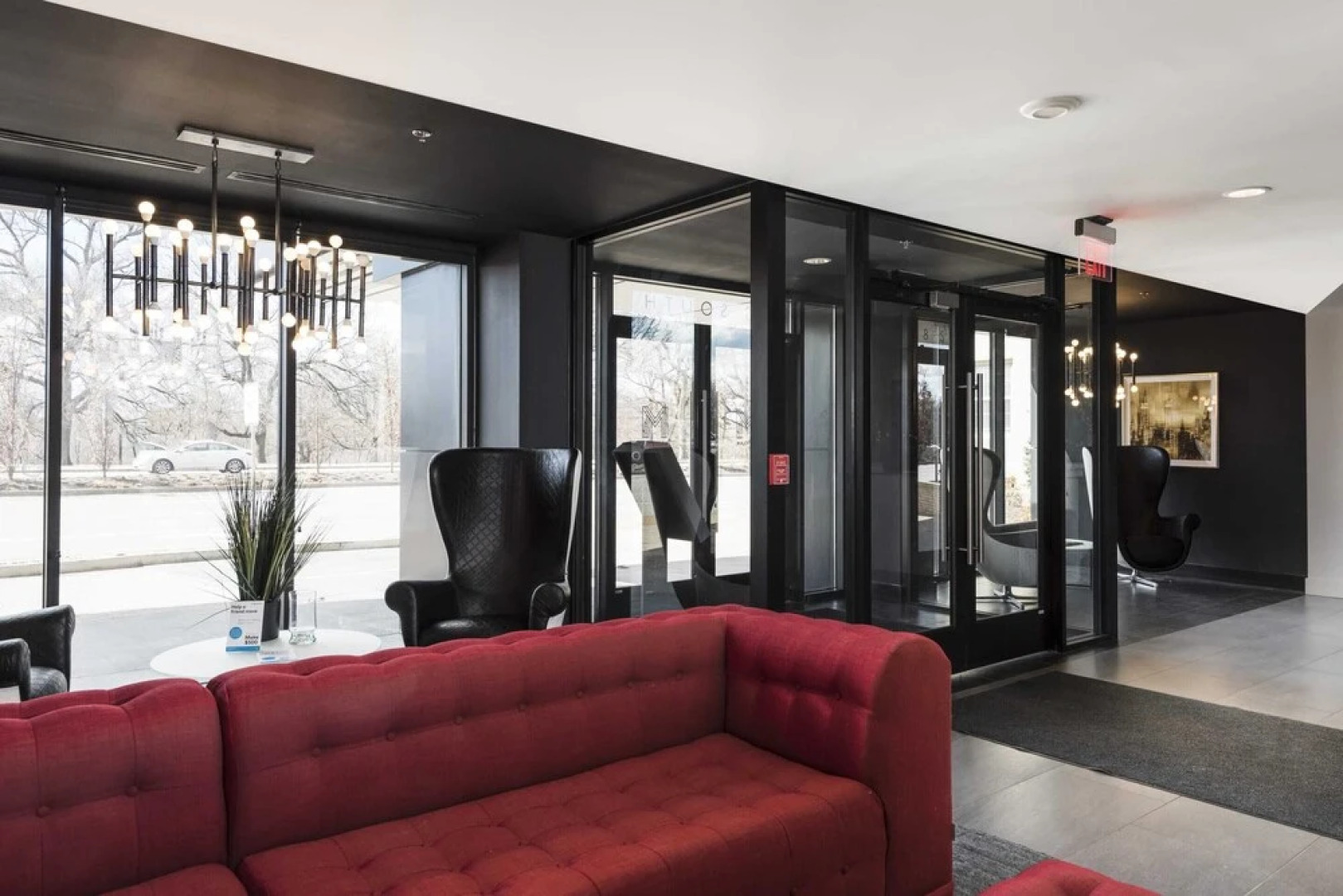 MONTCLAIR - Modern CWE Apts near BJC by Zencity