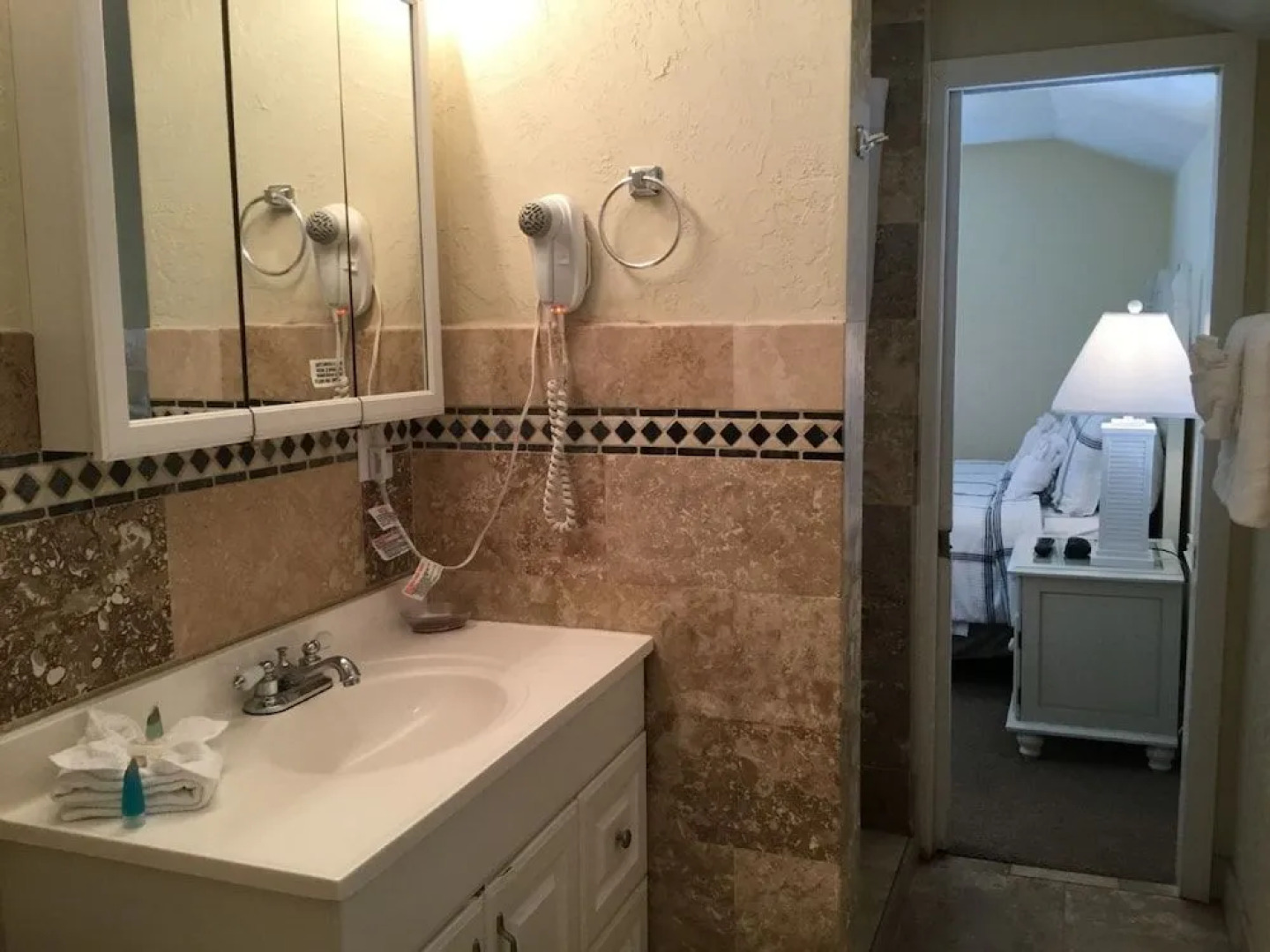 Cottage by the Sea by Beachside Management