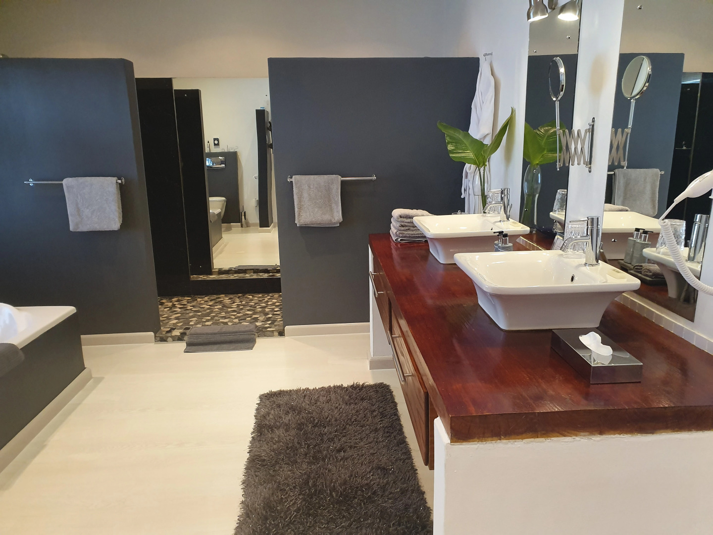 De Kloof Luxury Estate