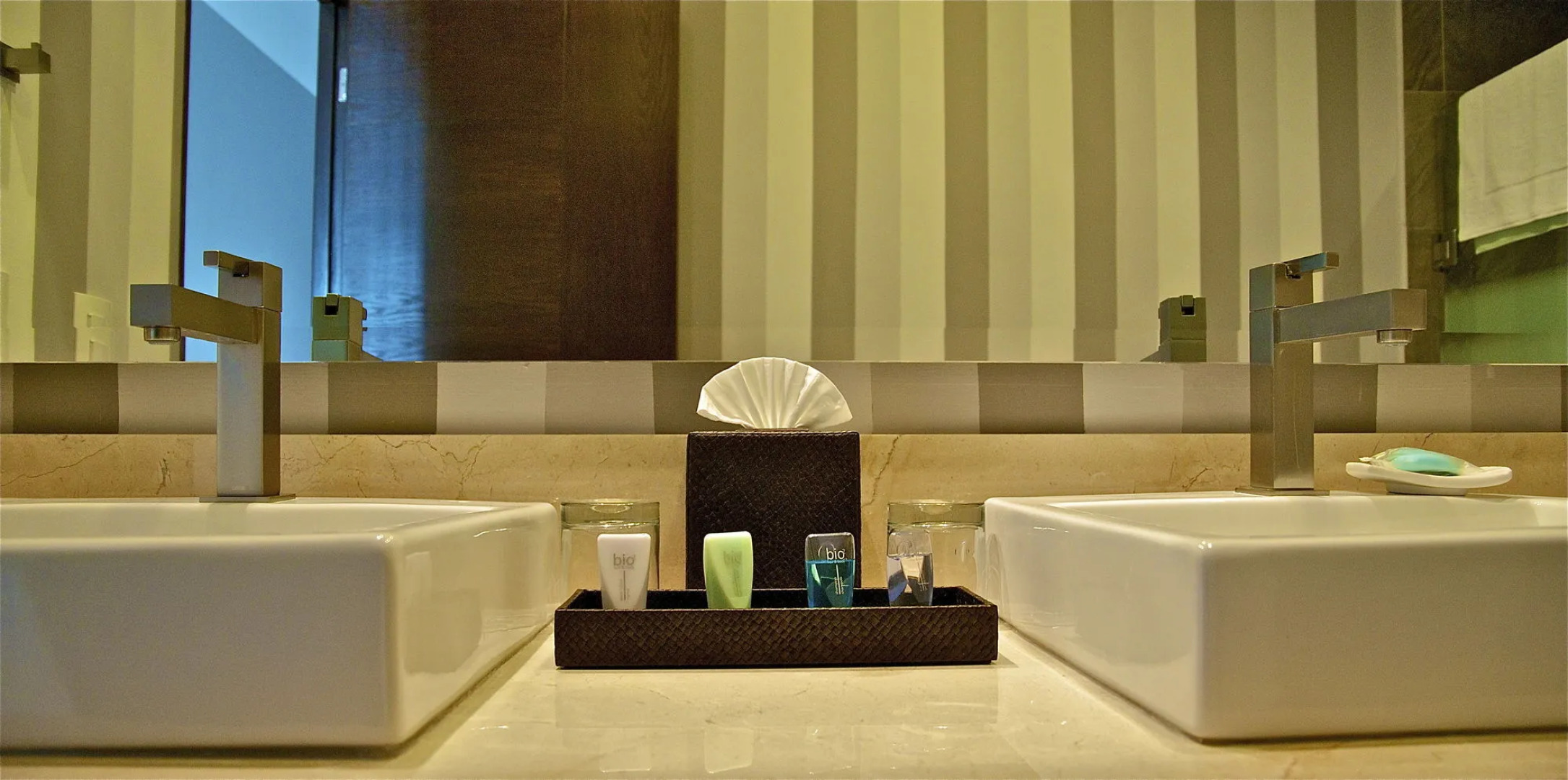 Pinnacle Resorts 220