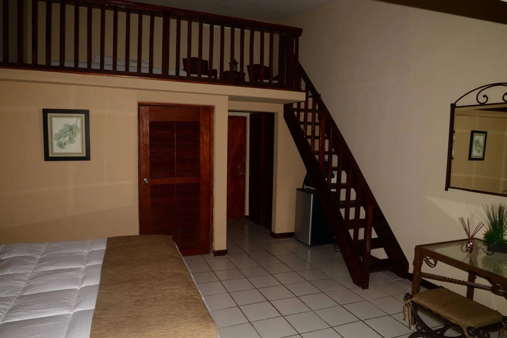 Mountain Lodge Suites