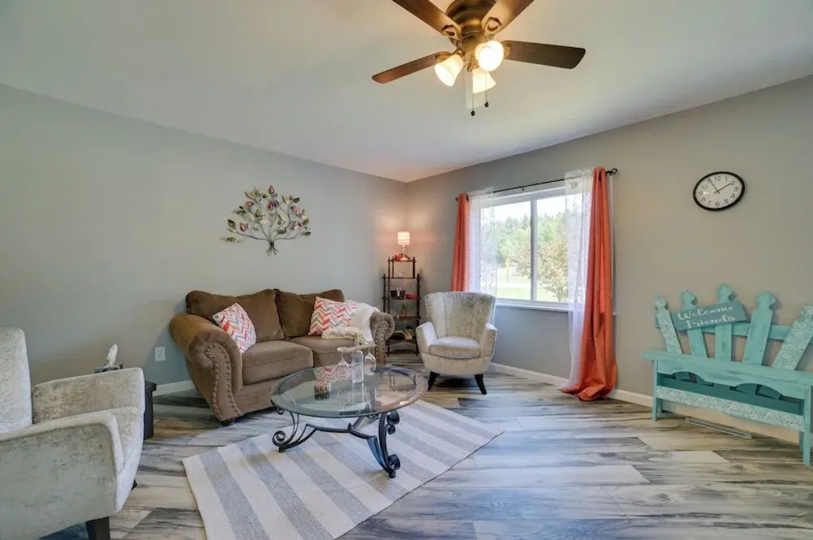 All-season Getaway in Frederic: Bring Your Pets!