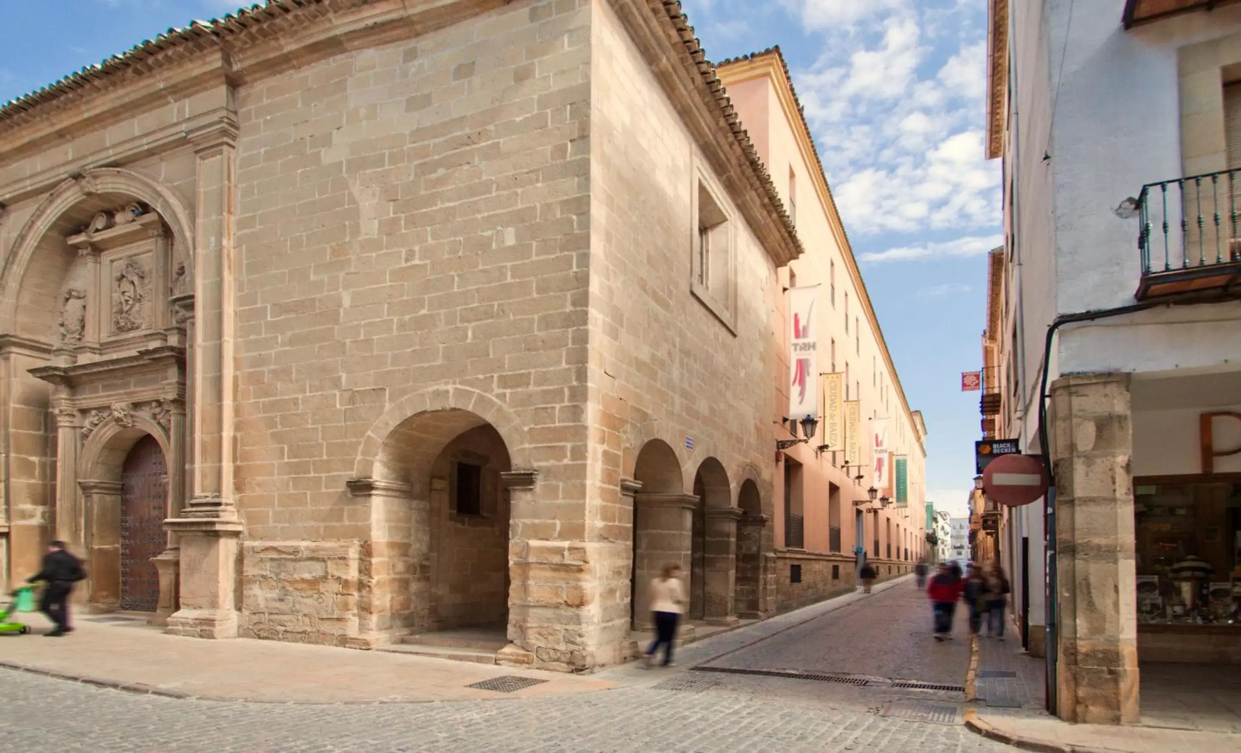 Отель TRH Ciudad de Baeza