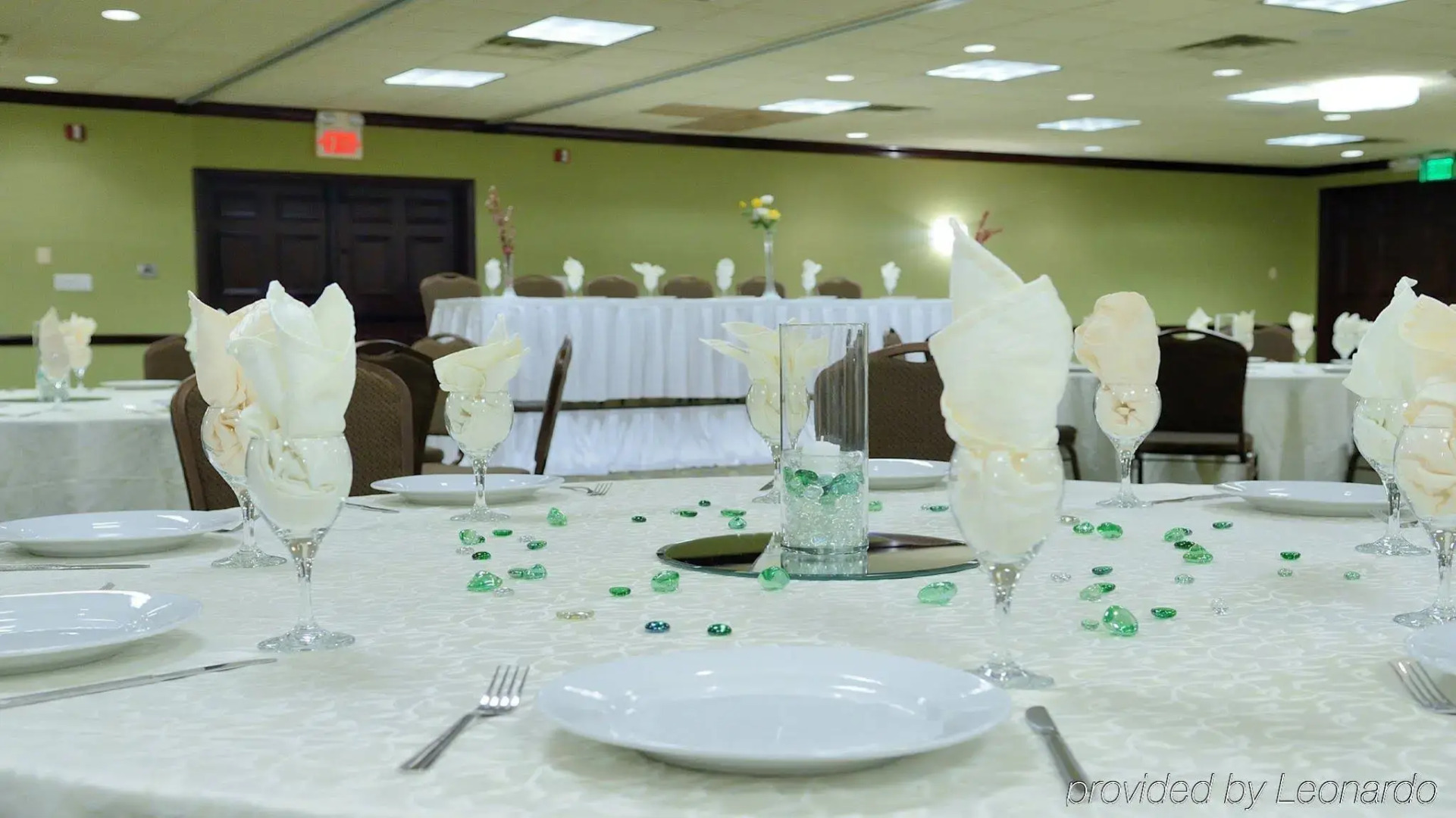 Holiday Inn Chicago-Oakbrook by IHG
