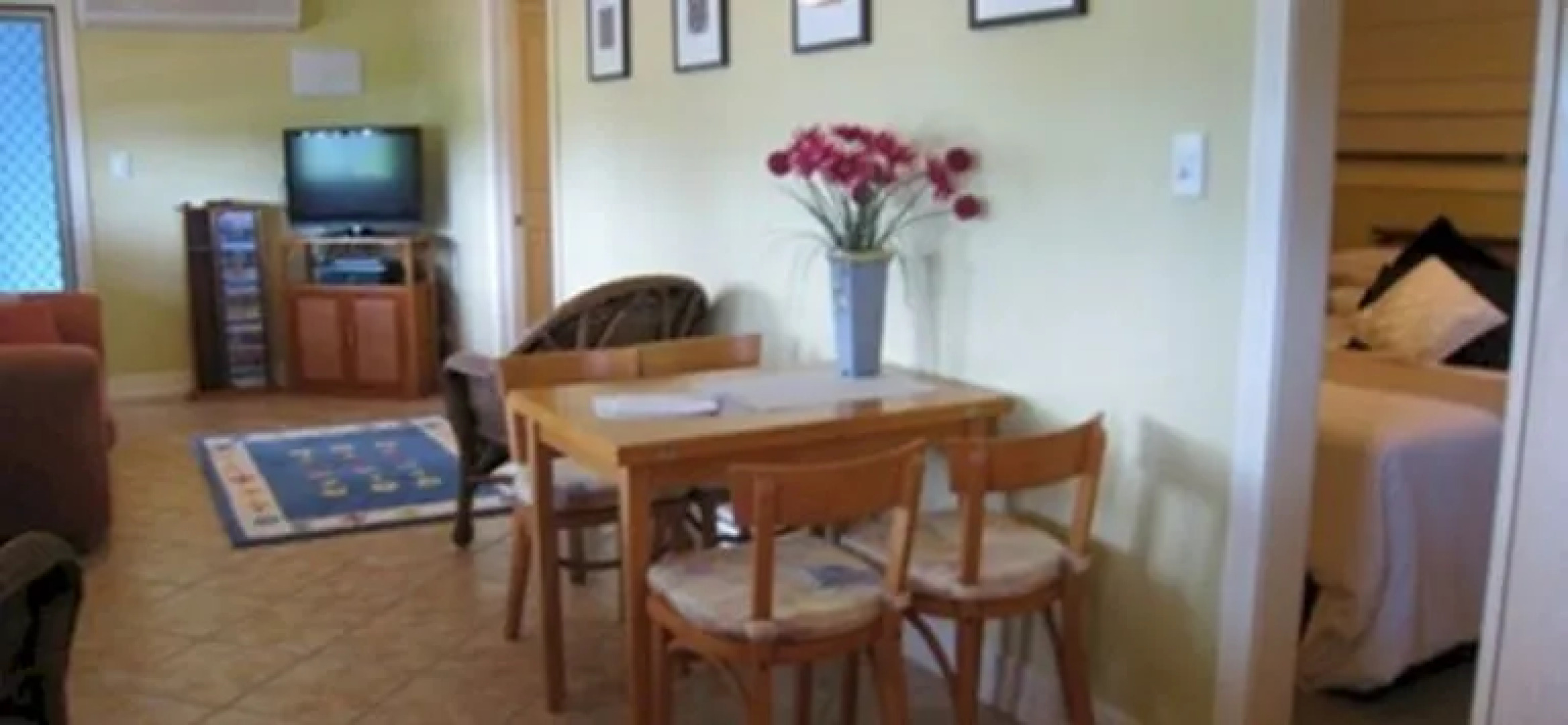 Jacaranda Creek Farmstay & B&B