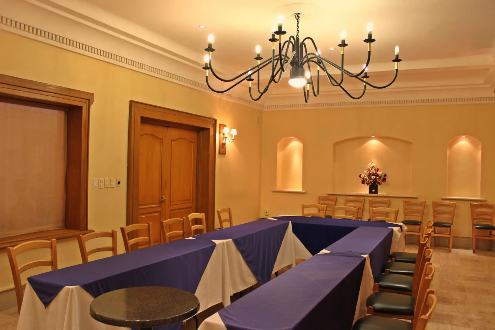 Hafersons Inn Hotel & Suites