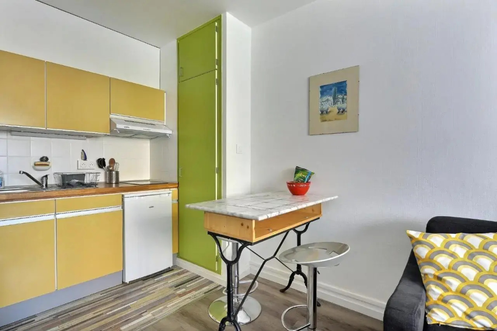 "Urbaine Budget" Studio calme avec Parking