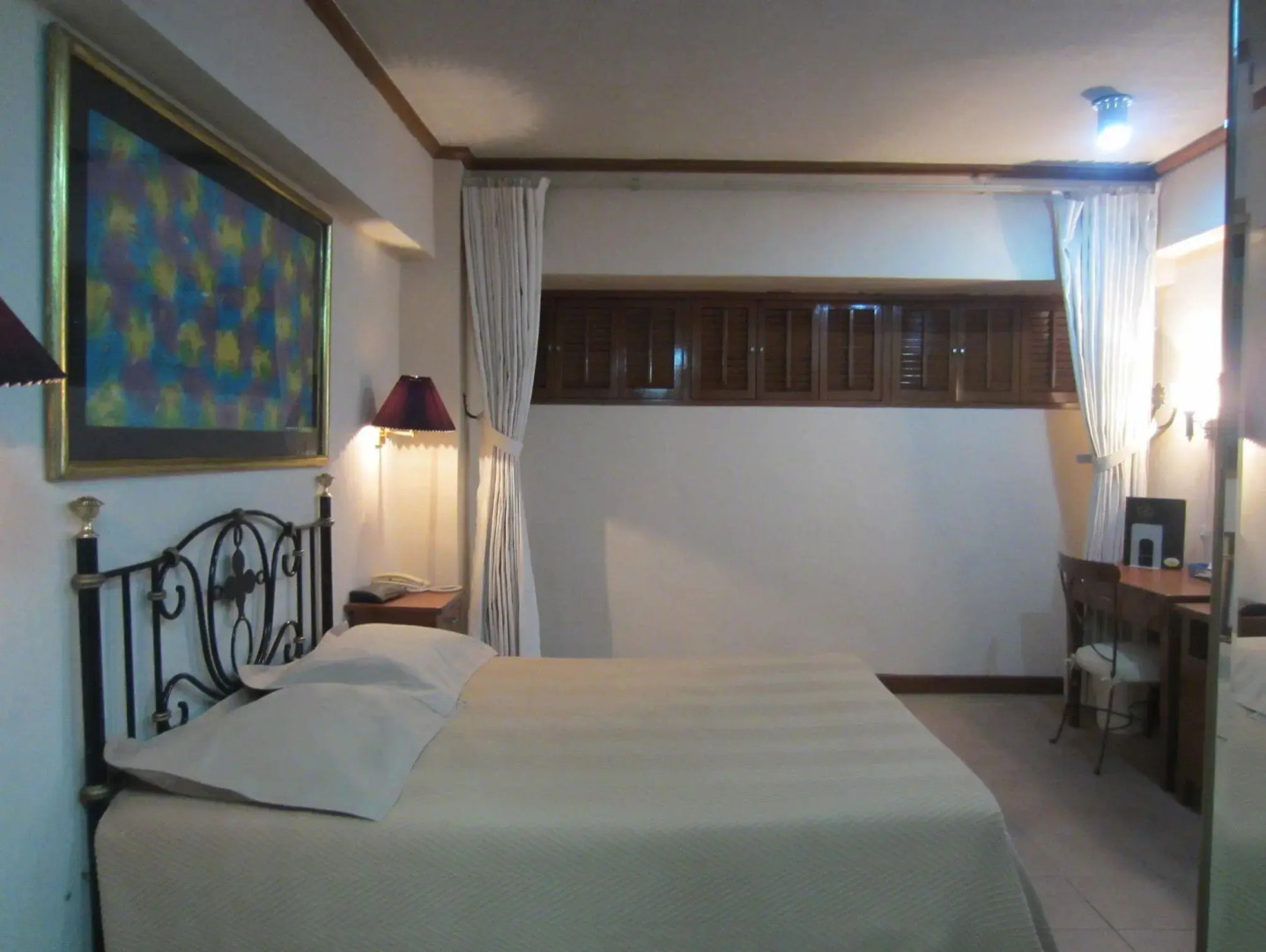 Corporate Executive Orient Suites