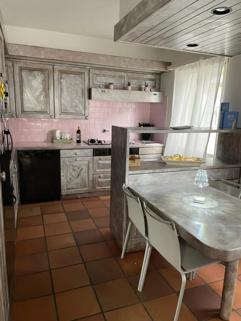 Appartamento con terrazza a due minuti dal lago