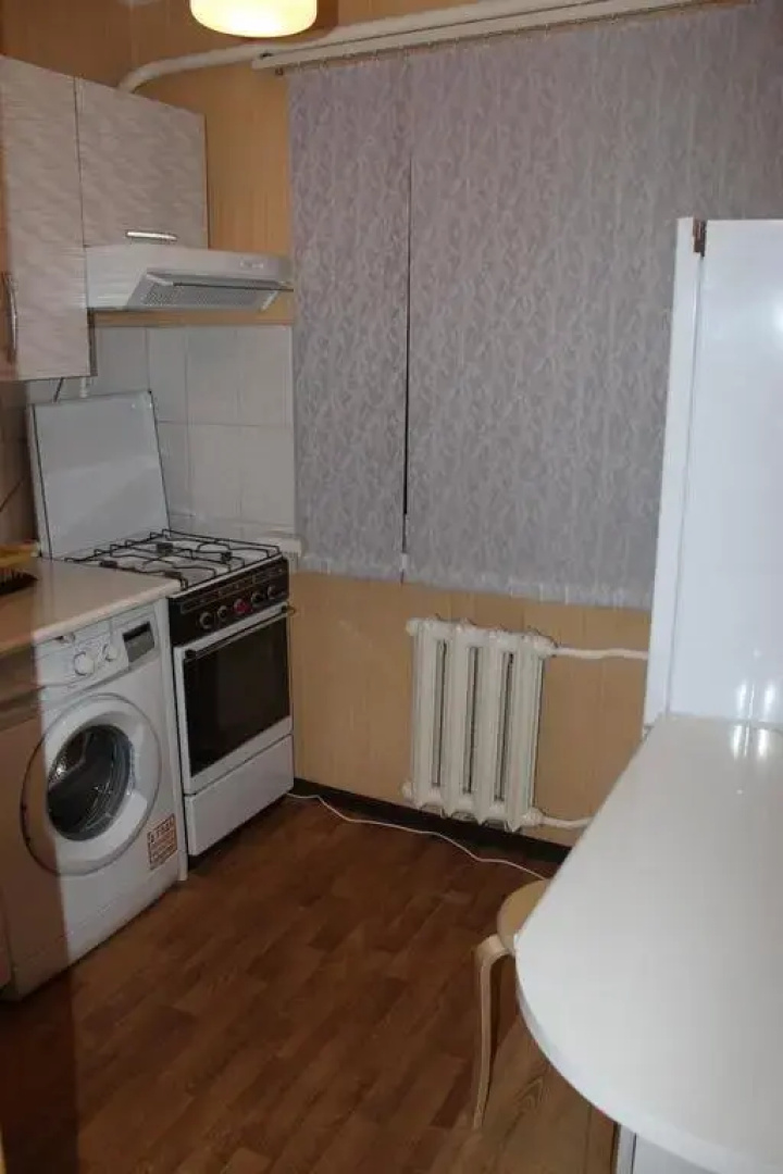 Houseroom B