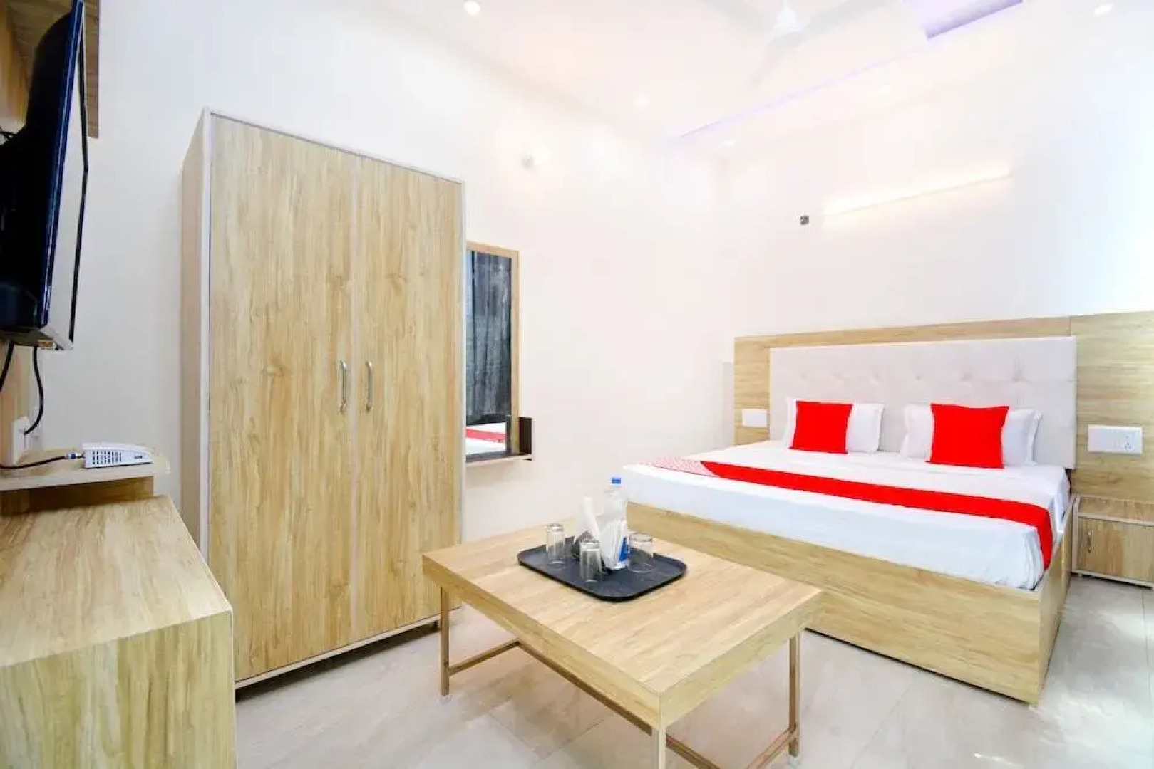 The Meridien by OYO Rooms