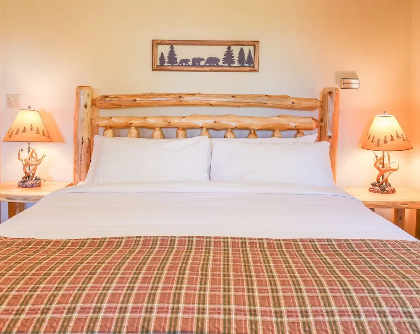 Outland Chalet & Suites Great Smoky Mountains