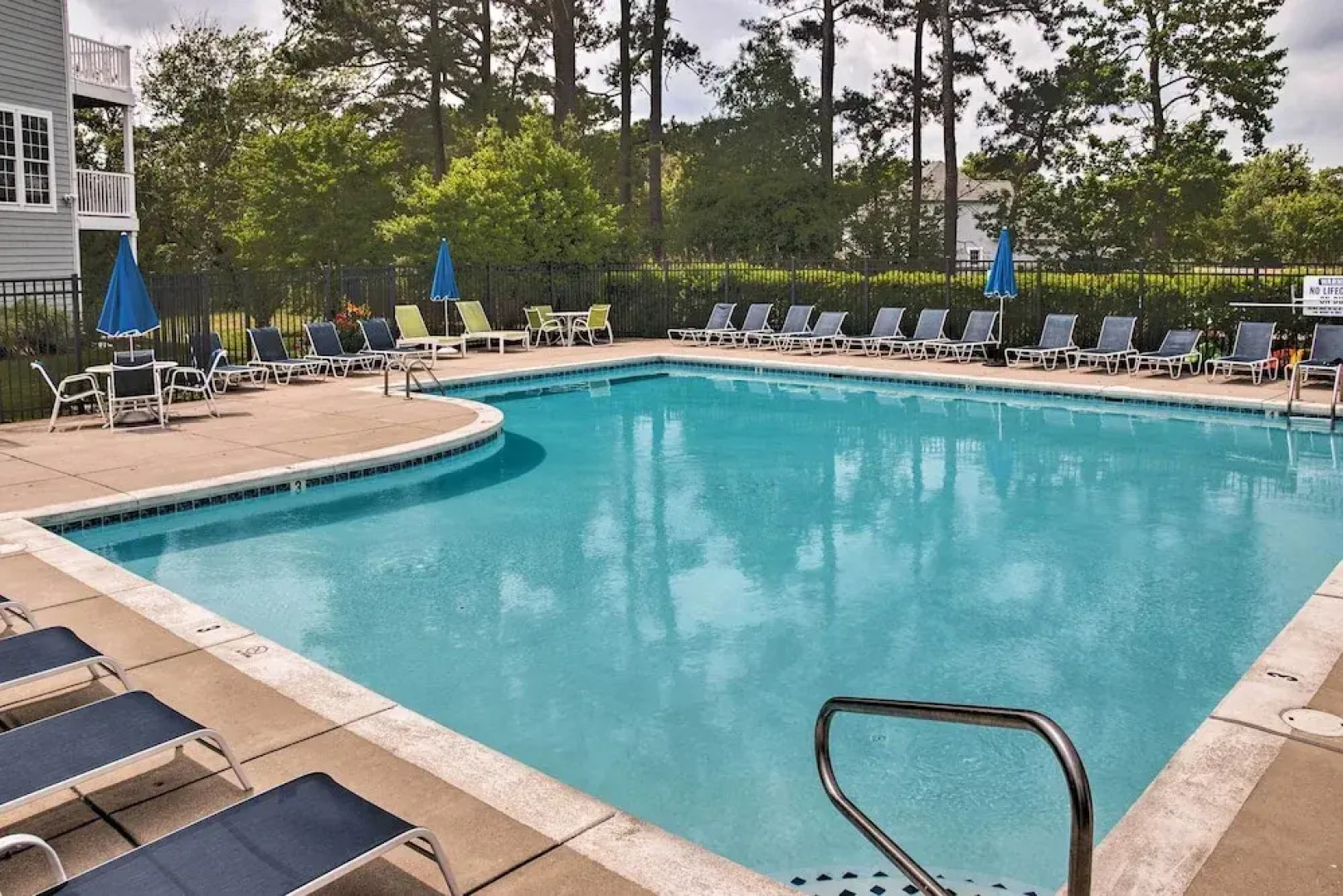 Bikes, Kayaks, Pool: Getaway 3 Mi to Bethany Beach