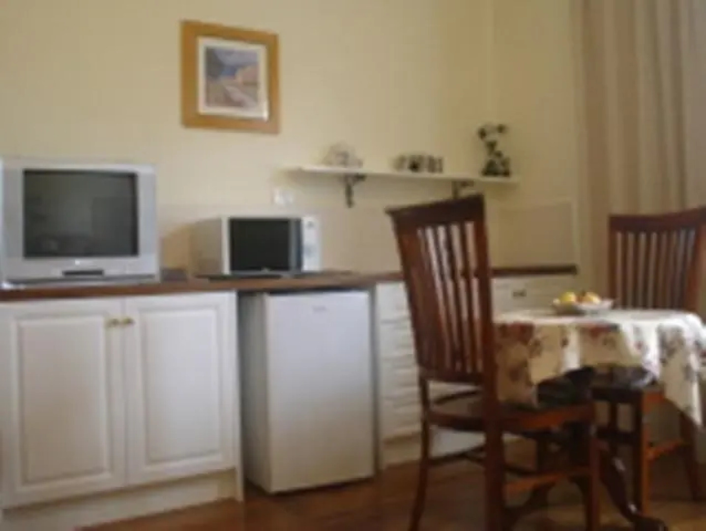 Huonville Guesthouse