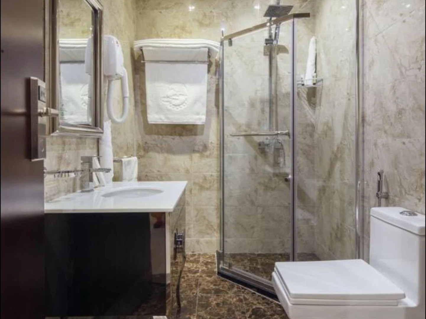 Burj Al Hayah Hotel Suites Al Falah