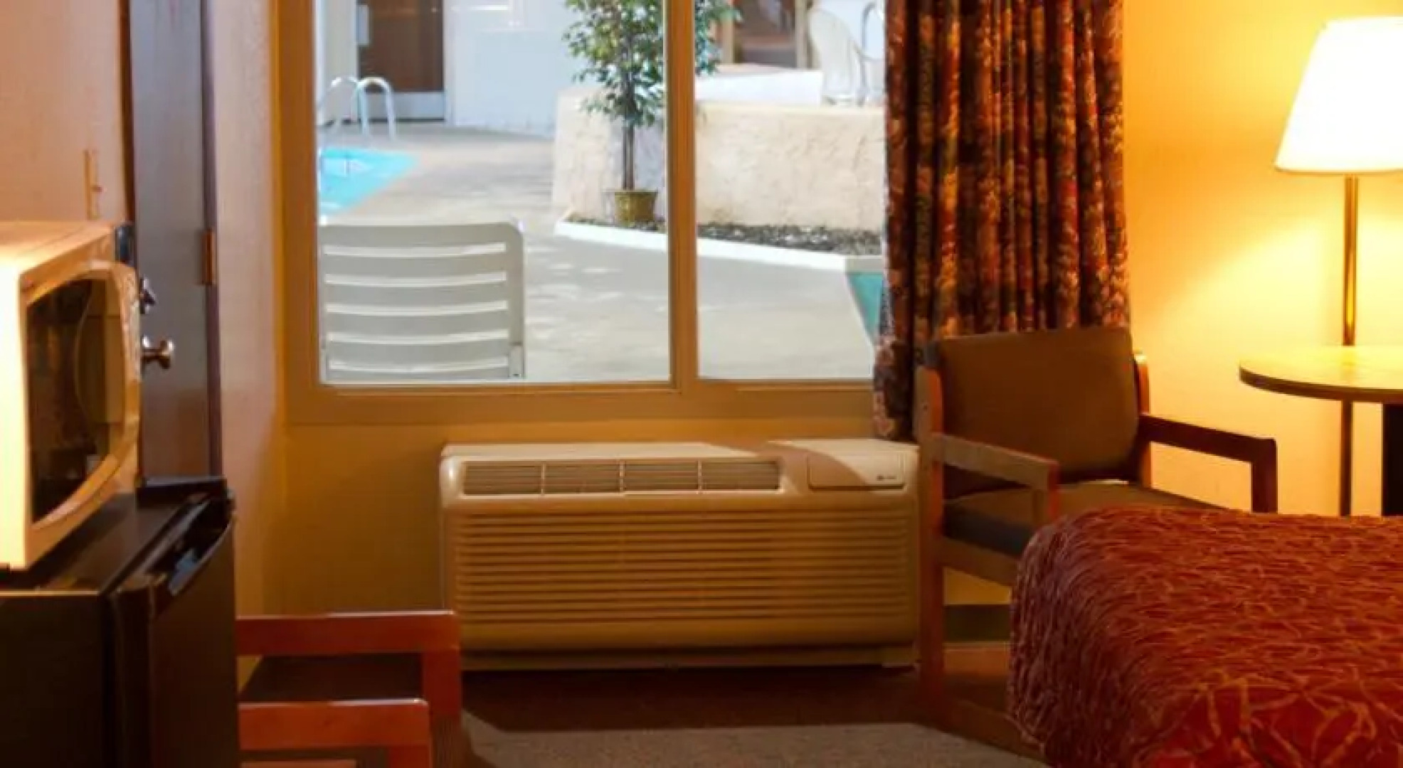 Superior Bayfront Inn