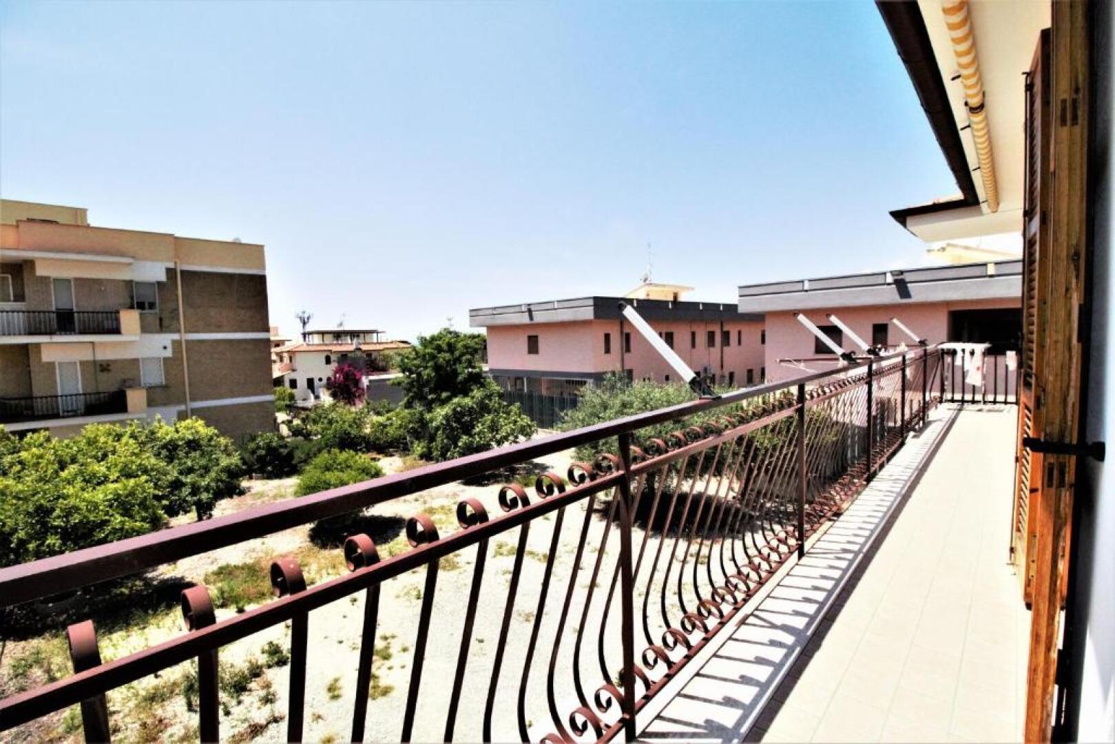 Holidaycasa Leone - Con Posto Auto a 200mt Dal Mare