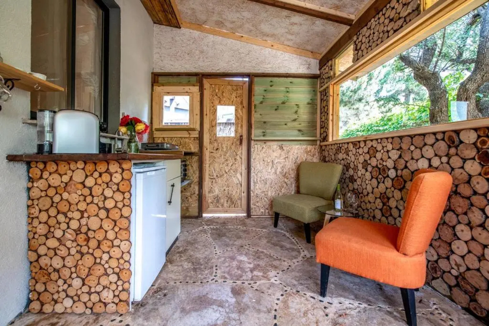 Paradise on the horizon