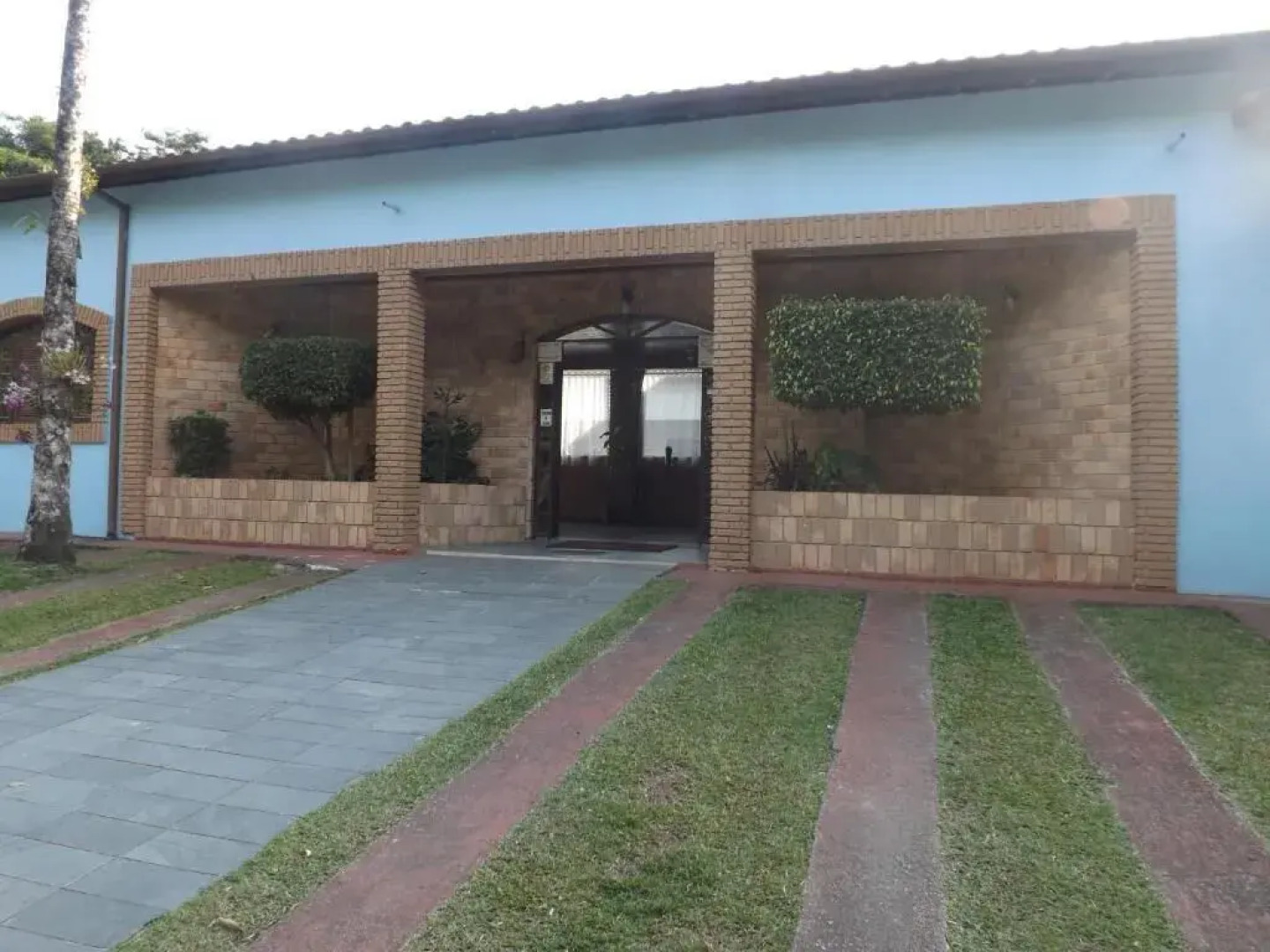 Francis Hotel Pousada