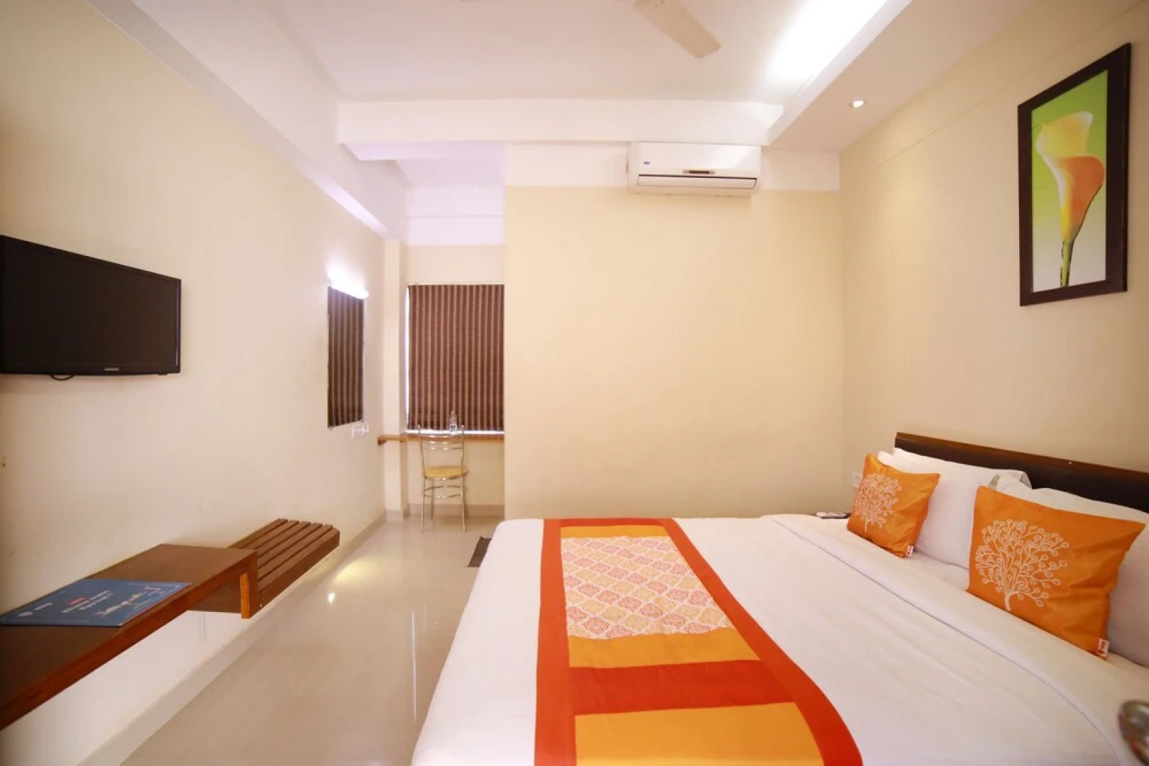 OYO 2300 Hotel The Platinum Inn