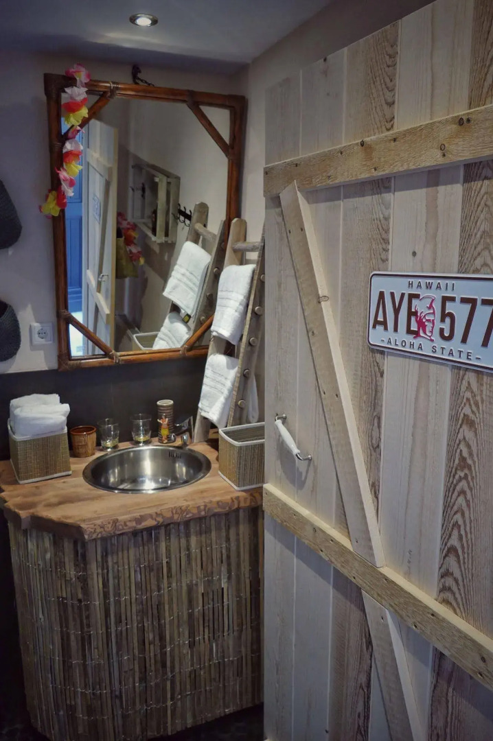 Road Stop Neandertal