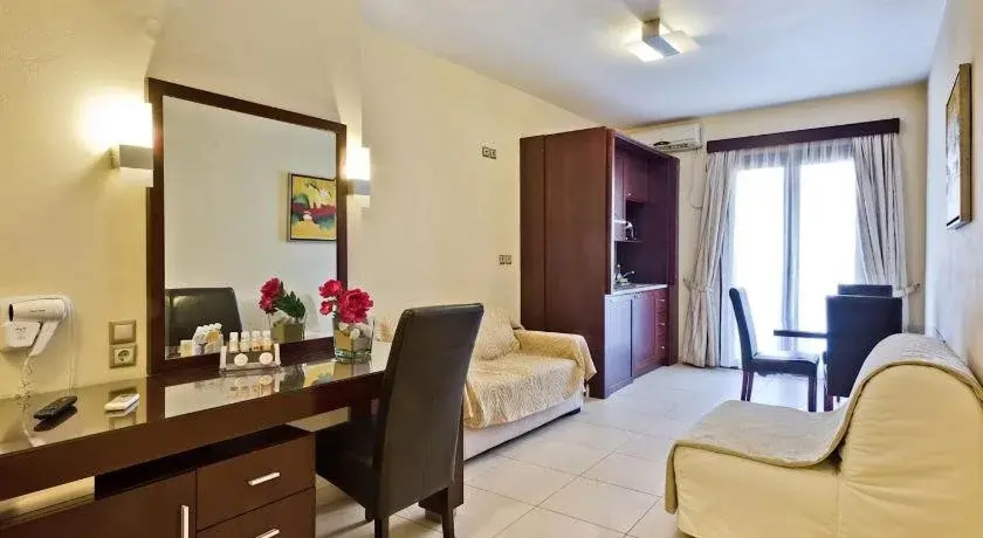 Socrates Hotel Apartments