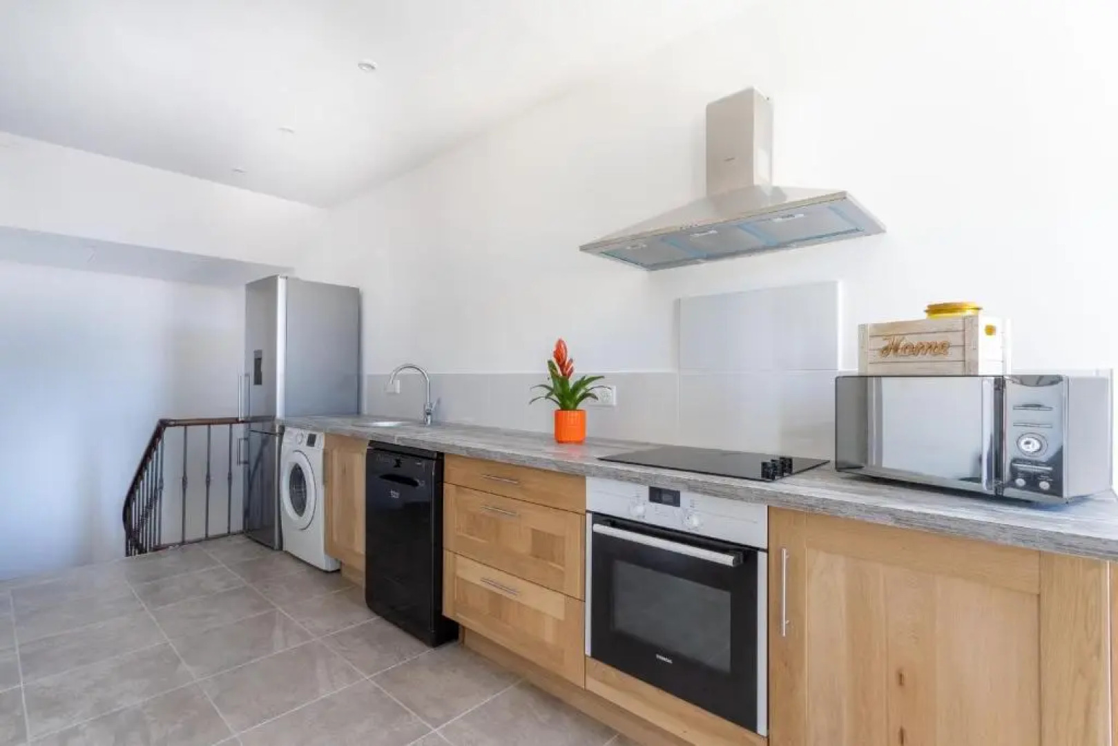 Outstanding AC 2 bedroom with terrace close to beaches - Dodo et Tartine