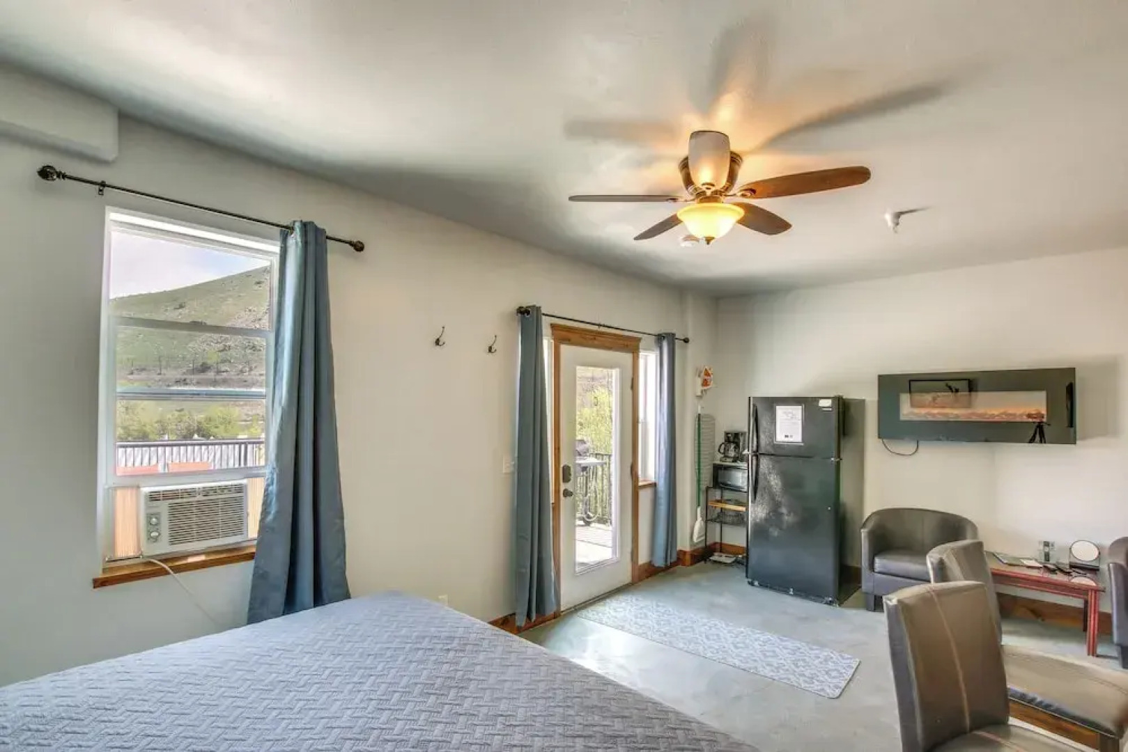 Lava Hot Springs Studio w/ Deck: Walk to Hot Pools