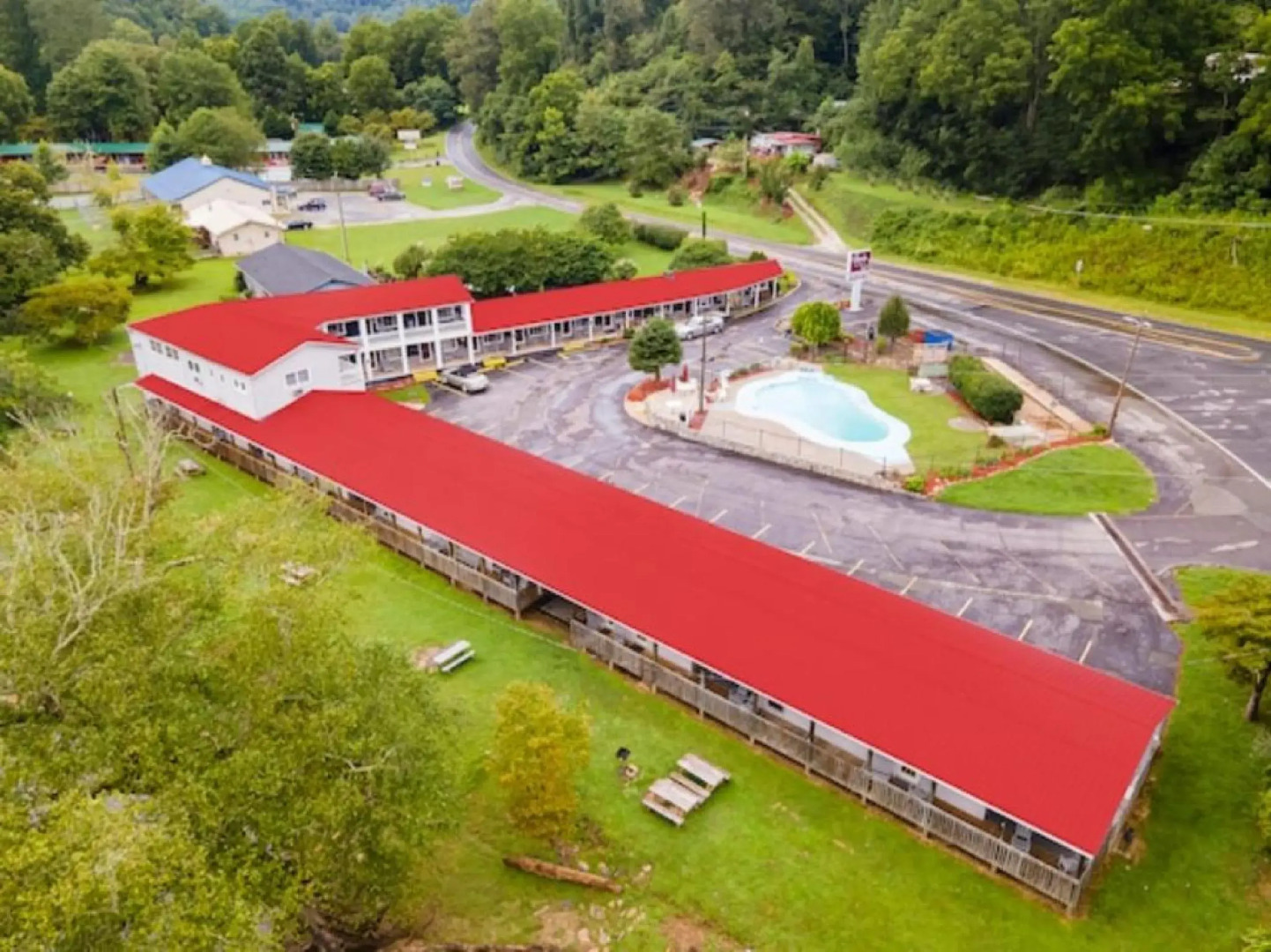 Lloyd's On The River Country Inn By OYO