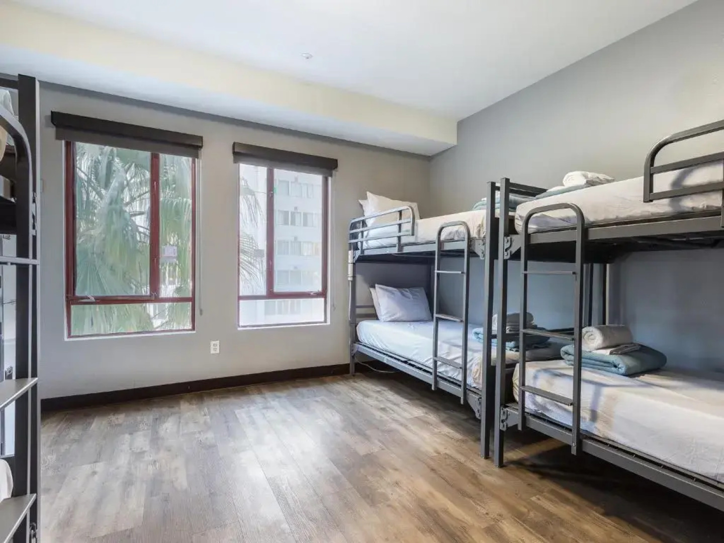 HI Los Angeles Santa Monica Hostel