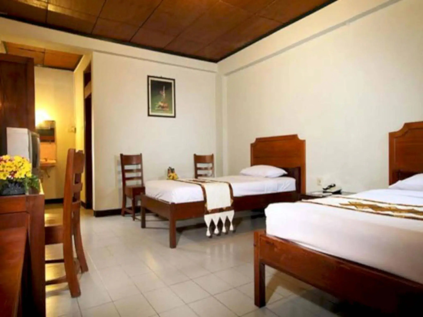 Cakra Kembang Hotel