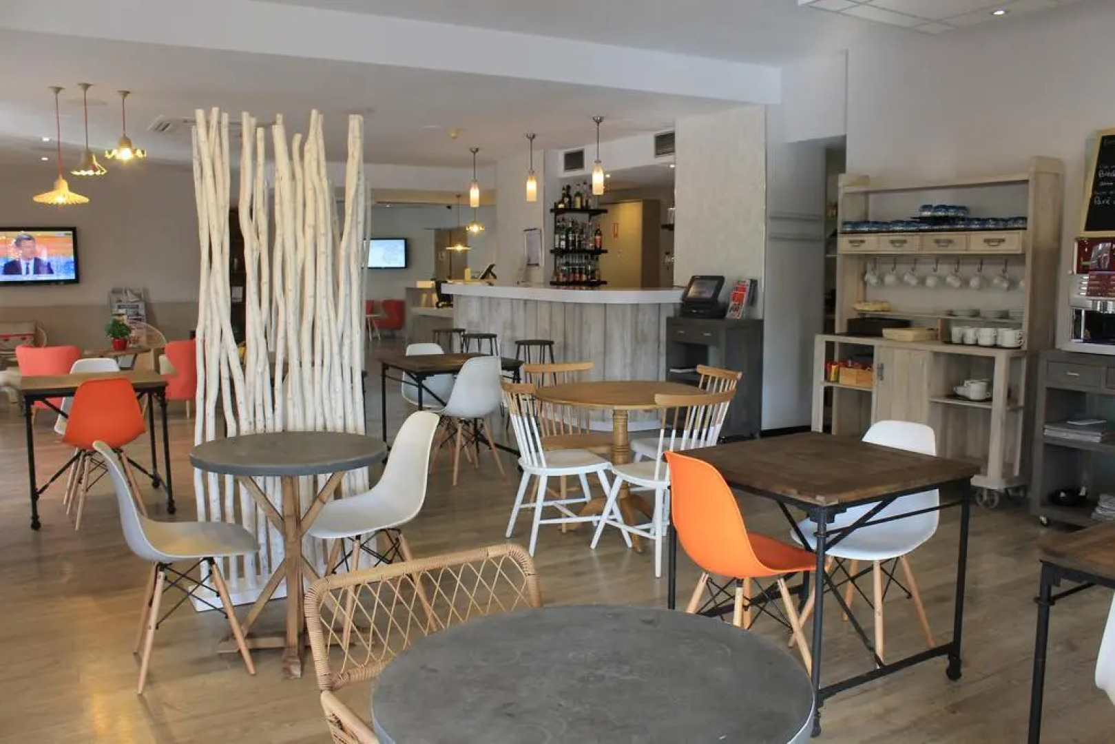 Hotel Kyriad Lyon Est - Bron Eurexpo Le Cottage