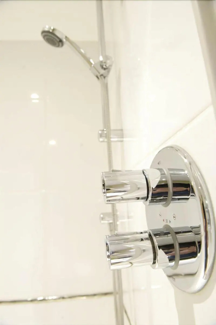 The Rose and Crown Hotel