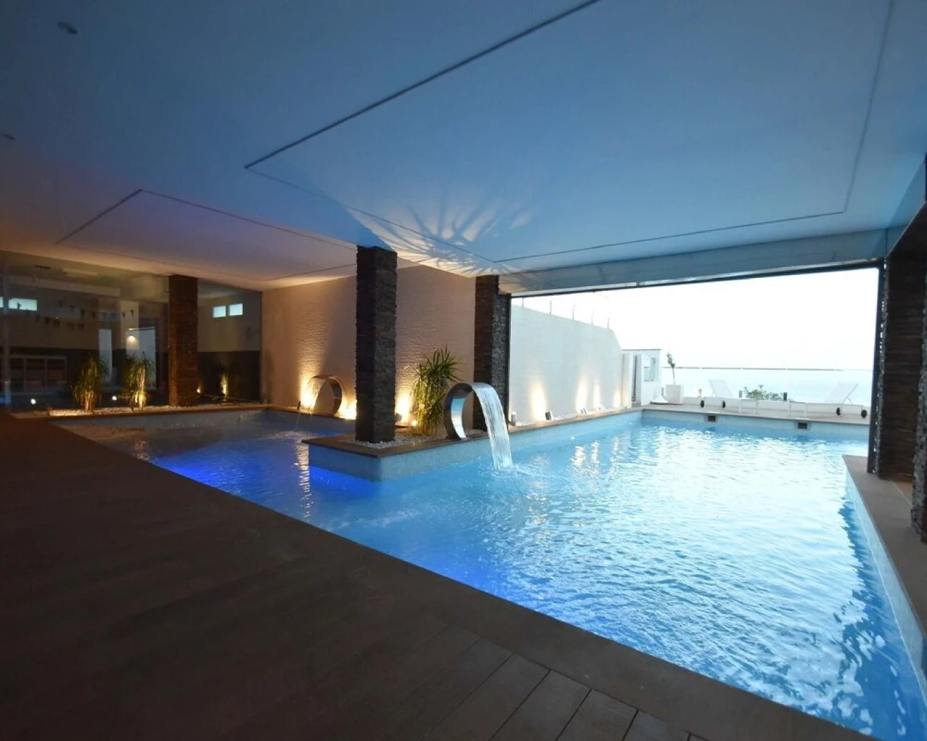 Gaudí Vilanova Hlclub House Hutb-038675