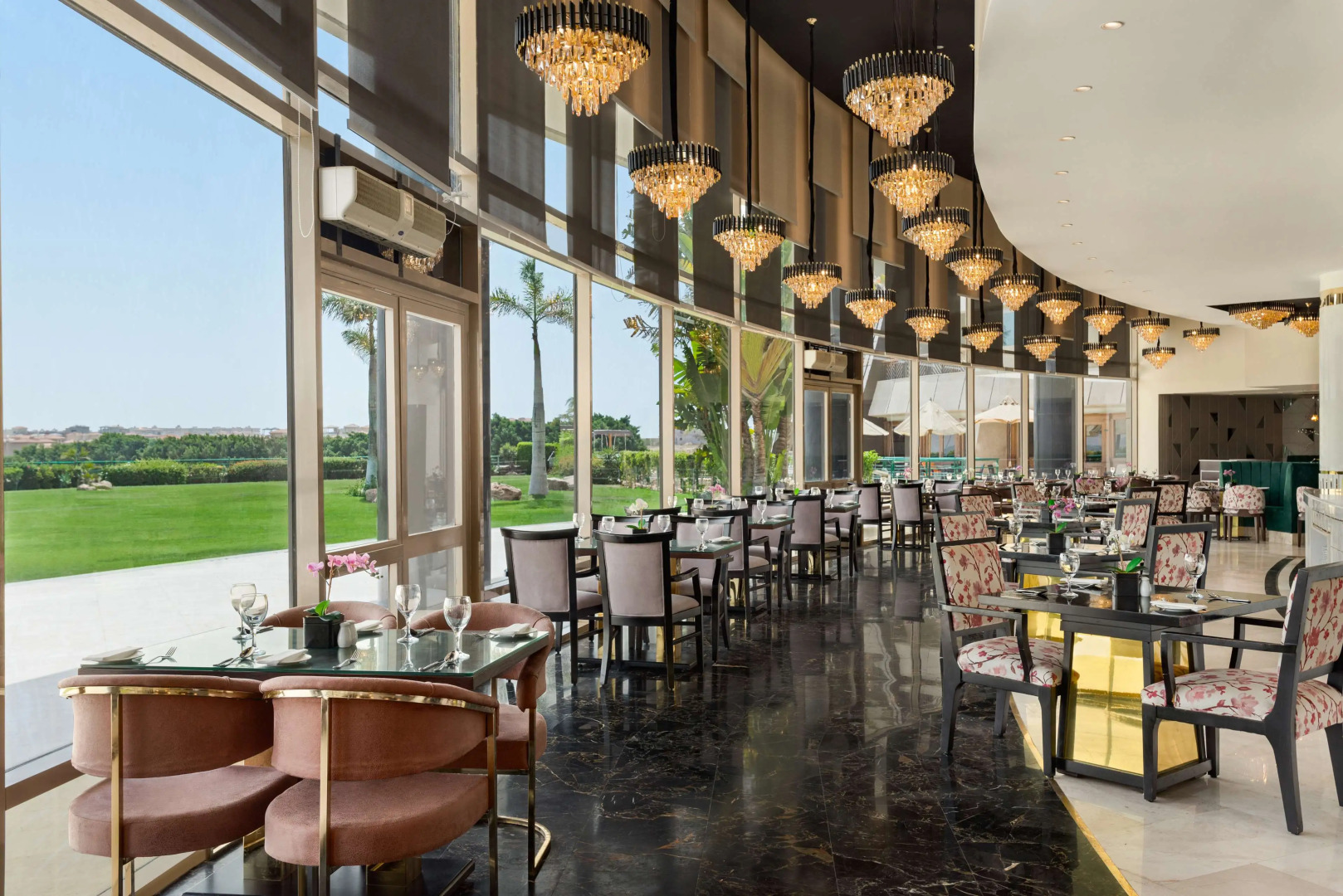 Radisson Blu Hotel & Convention Center, Alexandria