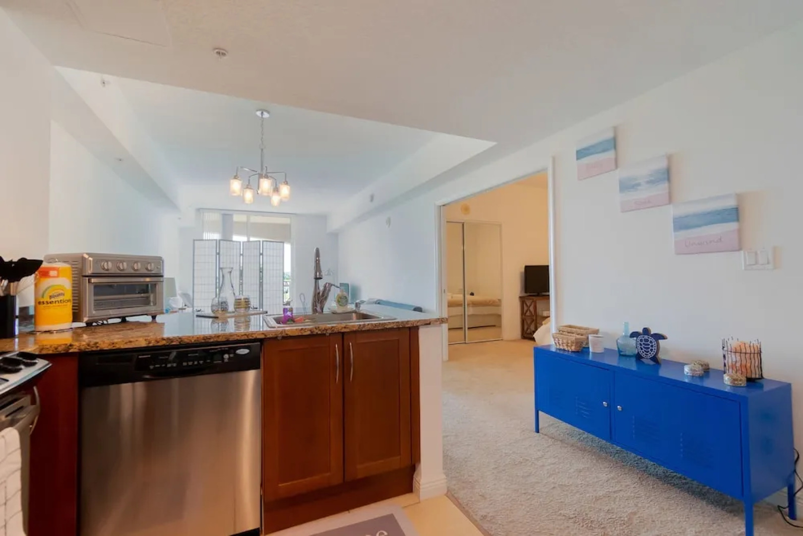 314s Nautical Beach Suite - 2 Beds!, Pools, Jacuzzi, Beach, Shops & Dog Friendly