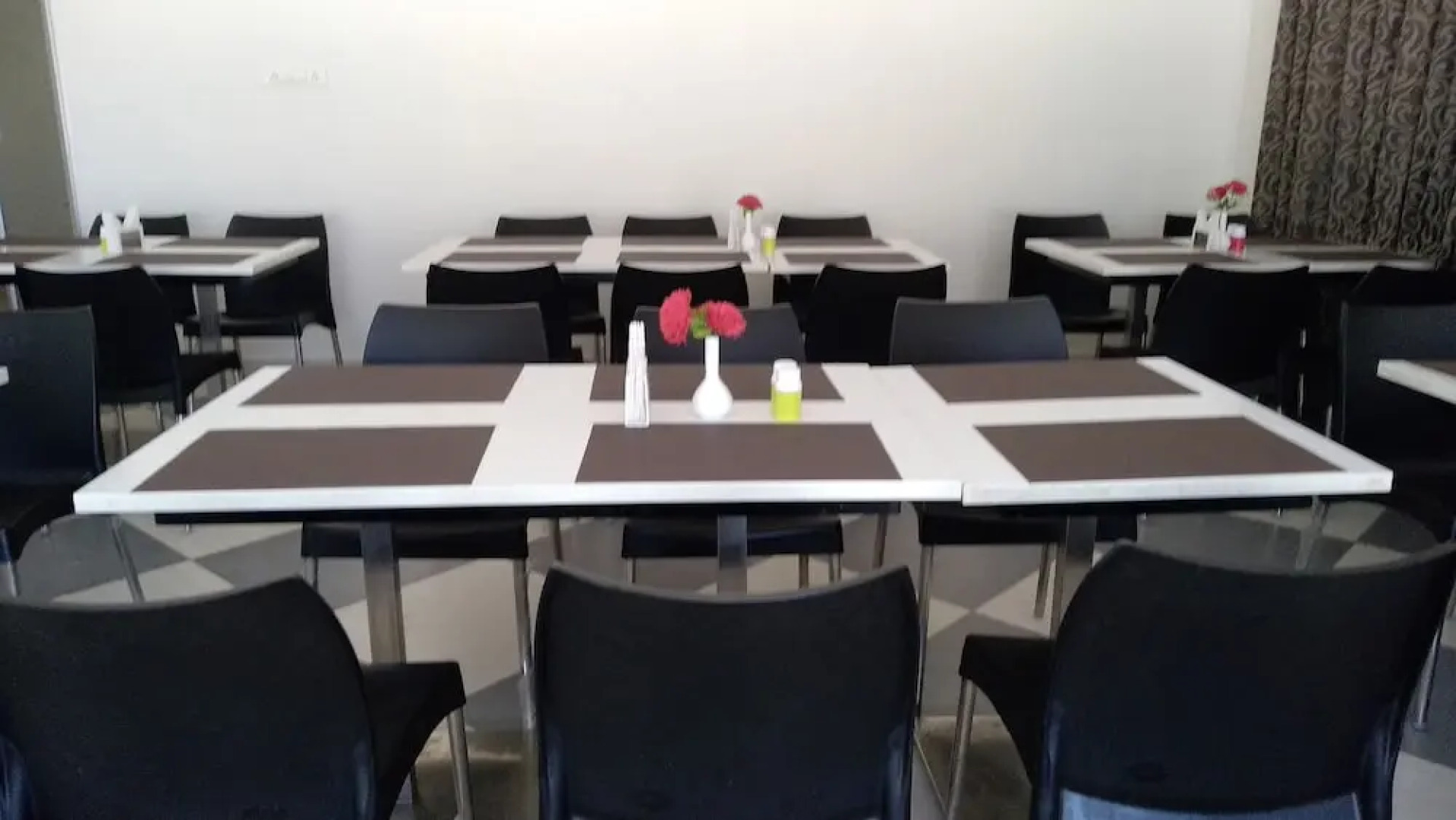 Hotel Pearl Residency