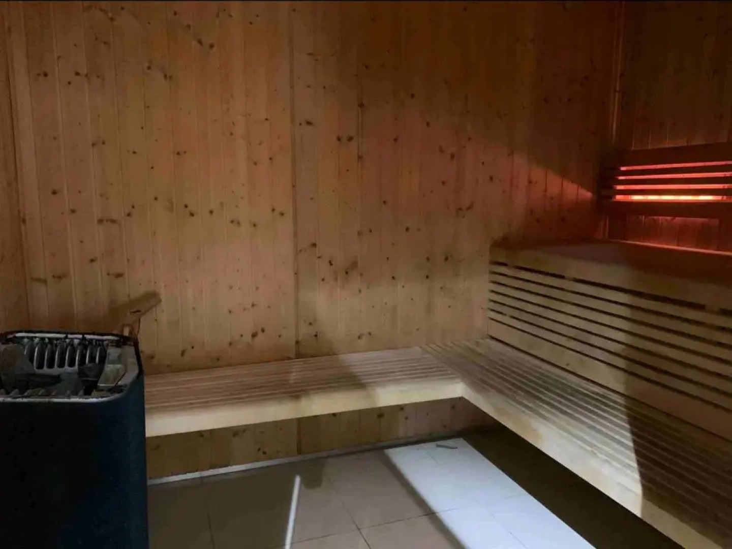 Awesome 2 bedroom apartment with beachfront