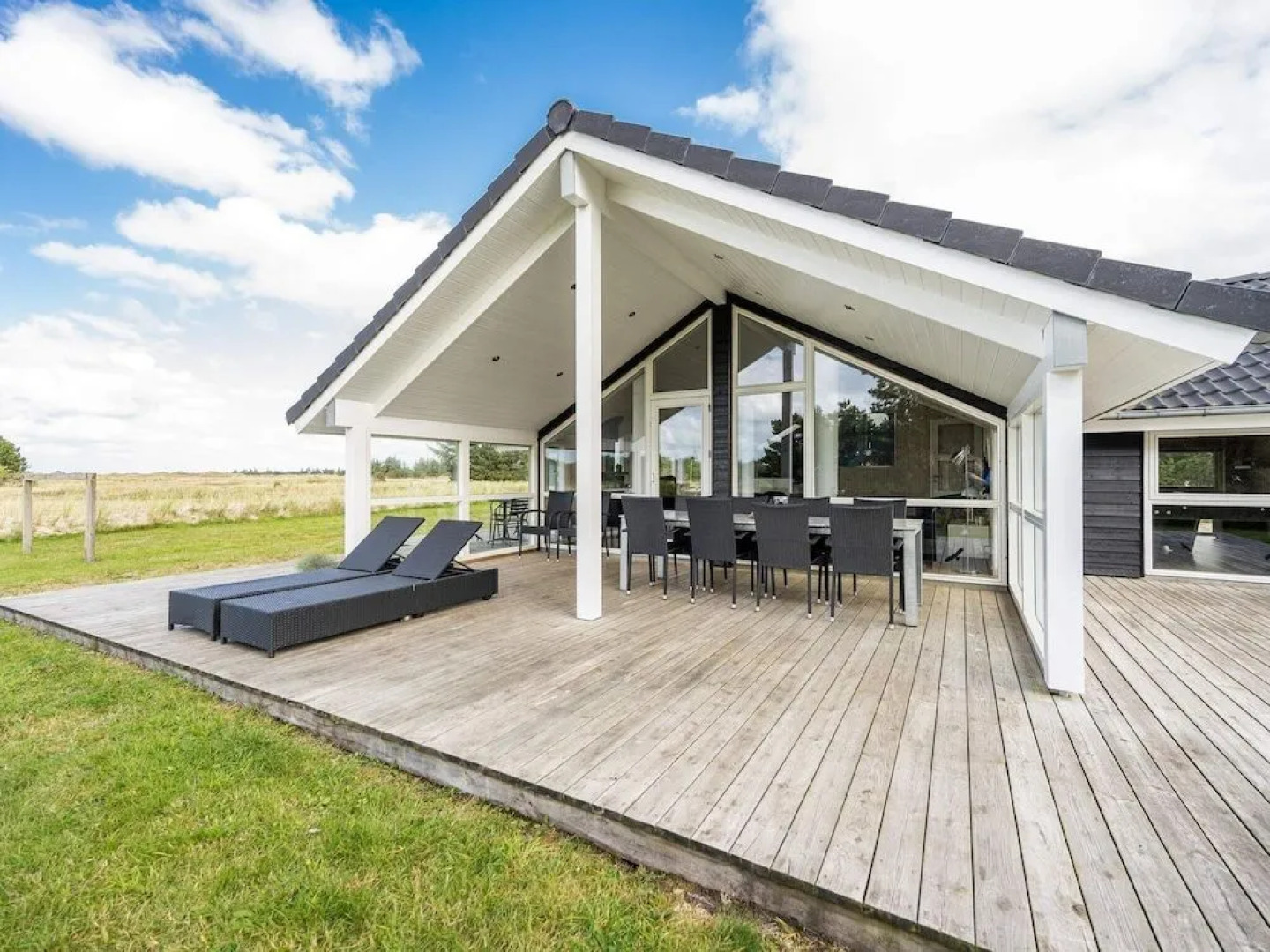 10 Person Holiday Home in Blavand