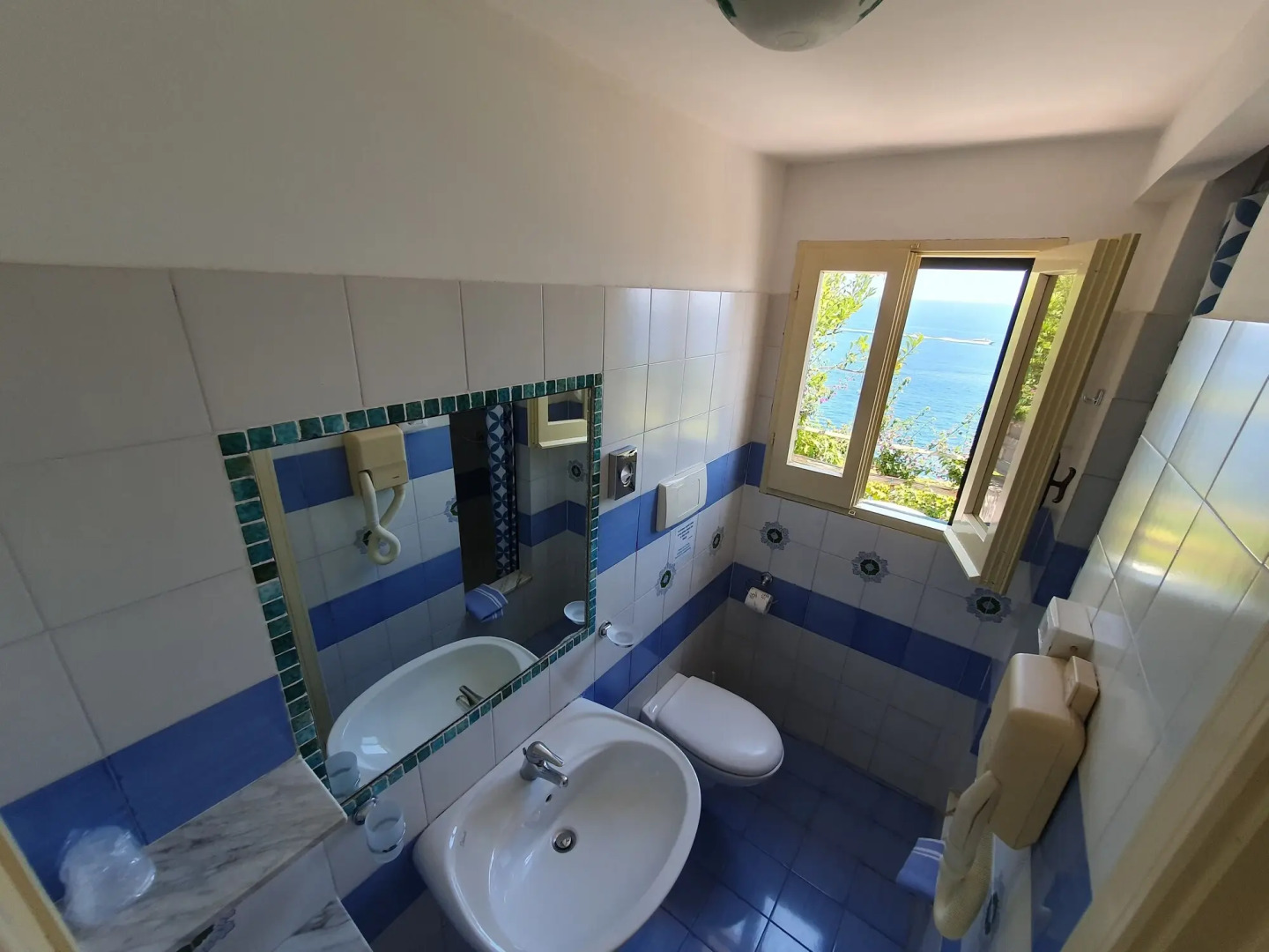 Hotel Torre Saracena